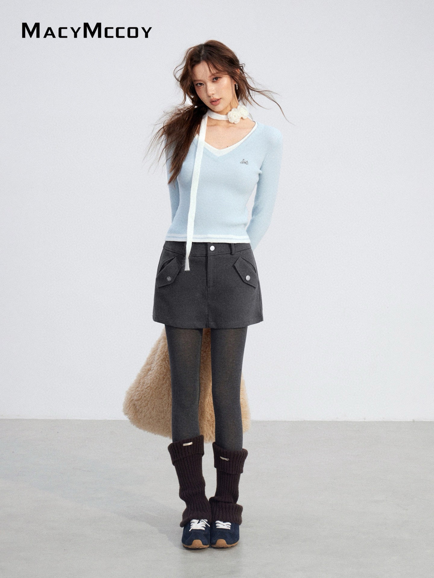 MacyMccoy MMC2025209 Color blocking V-neck base top