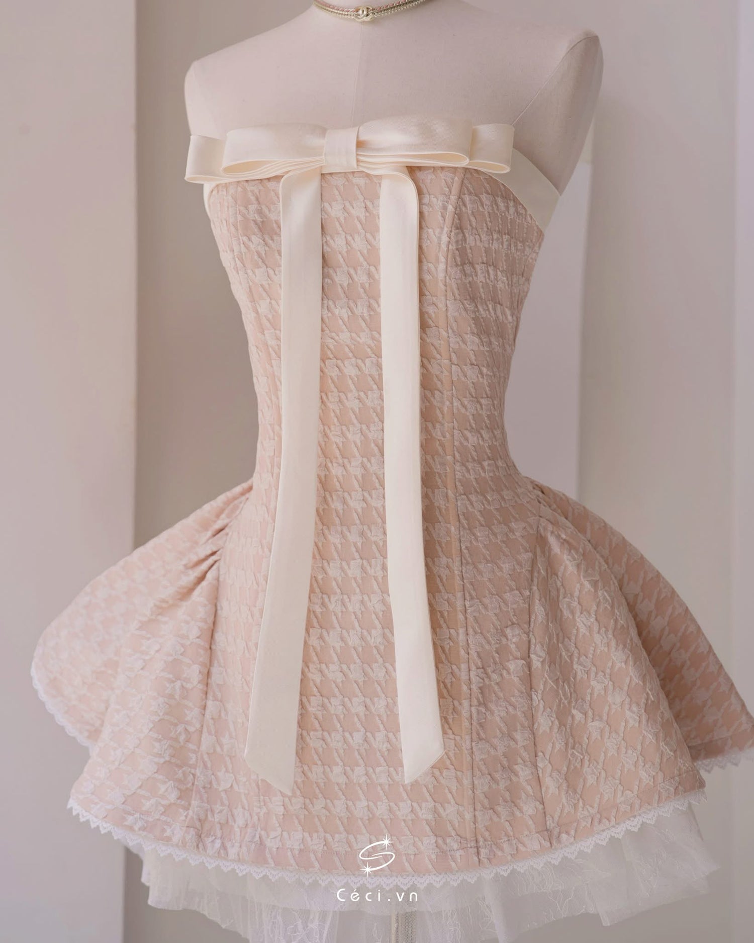 Ceci Alissa Gấm Z Dress (Cream)