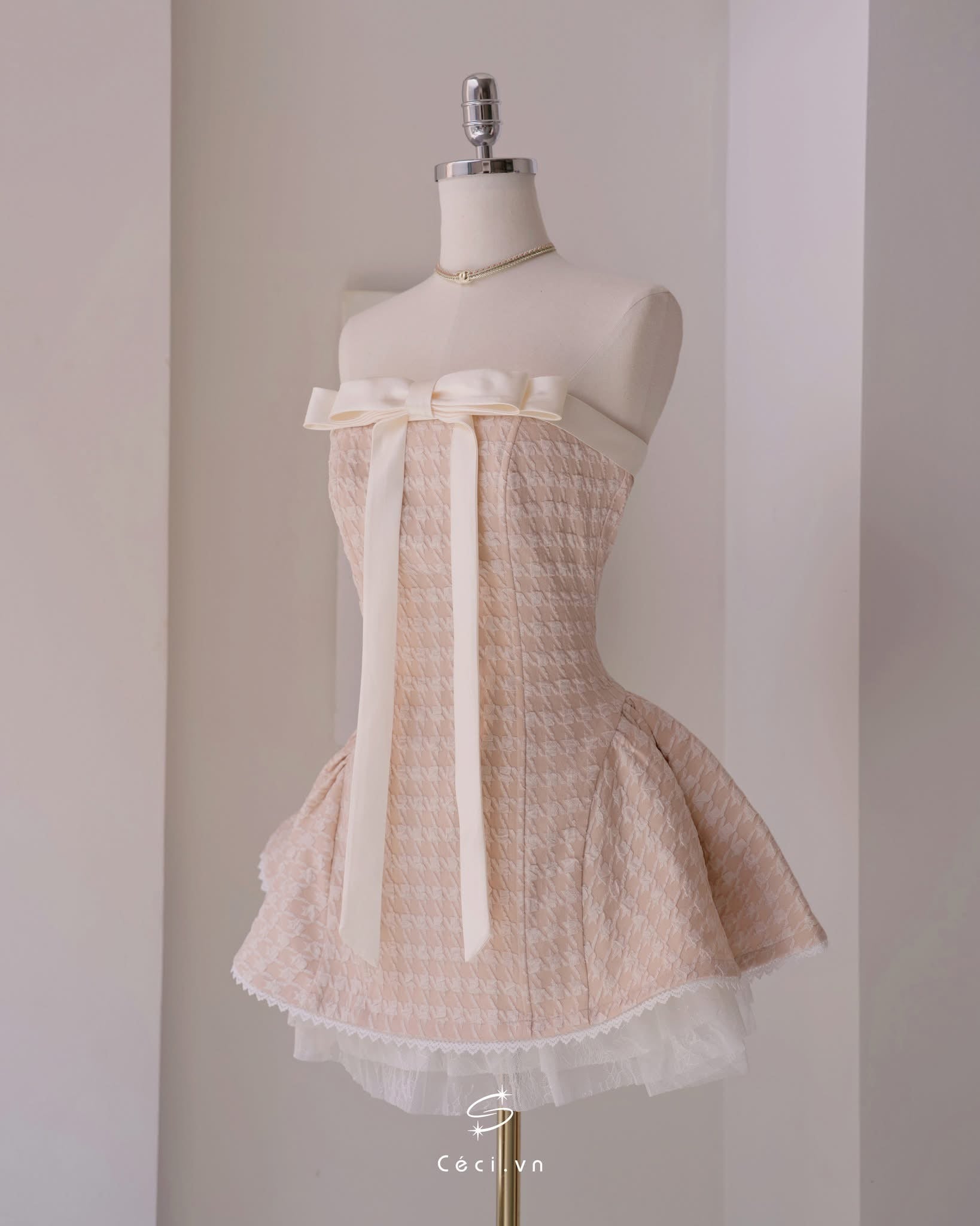 Ceci Alissa Gấm Z Dress (Cream)