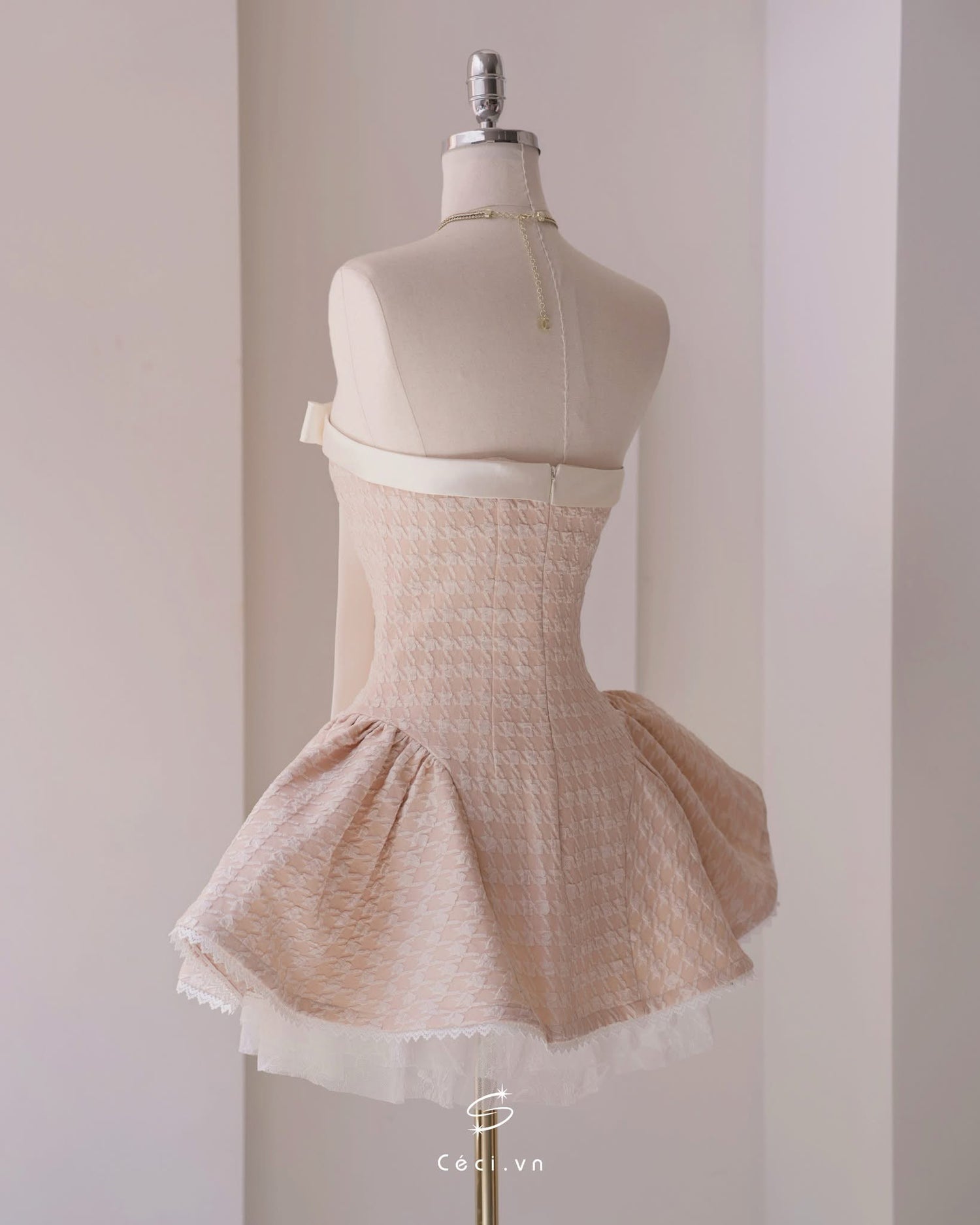 Ceci Alissa Gấm Z Dress (Cream)