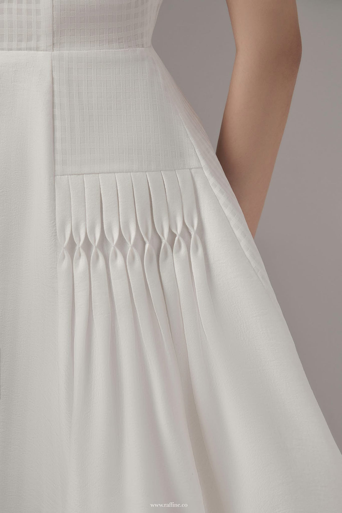 Raffiné ANYA BARRYMOORE COLLARED DRESS
