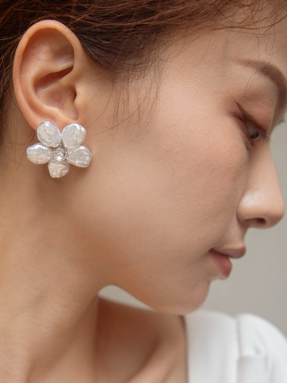 ABYB CHARMING Rosette Earrings