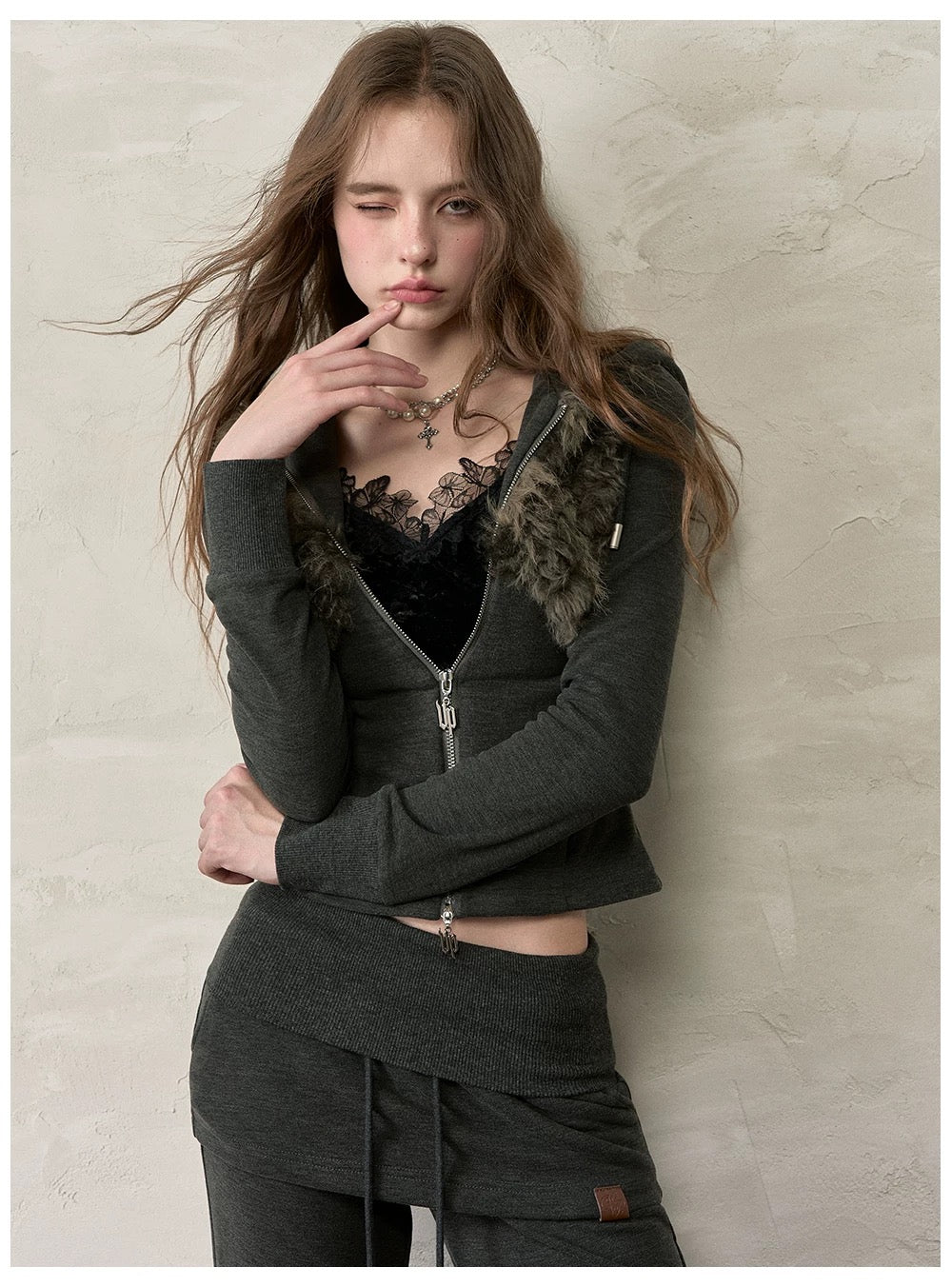 VIA PITTI VIACC553 Retro fur collar hooded sweatshirt + pants set