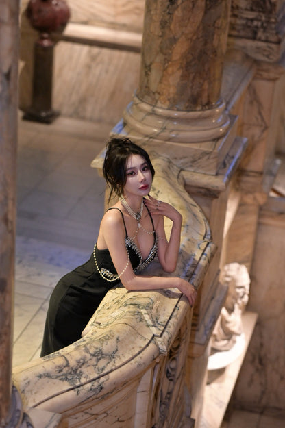 Kingwen Diamond chain V-neck slim fit maxi dress