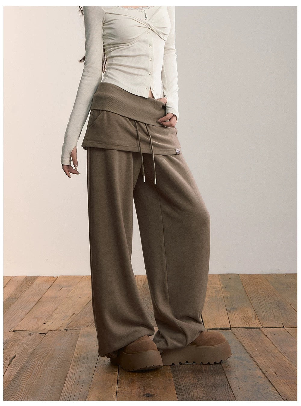 VIA PITTI V24DP594 Splicing hemline sweatpants