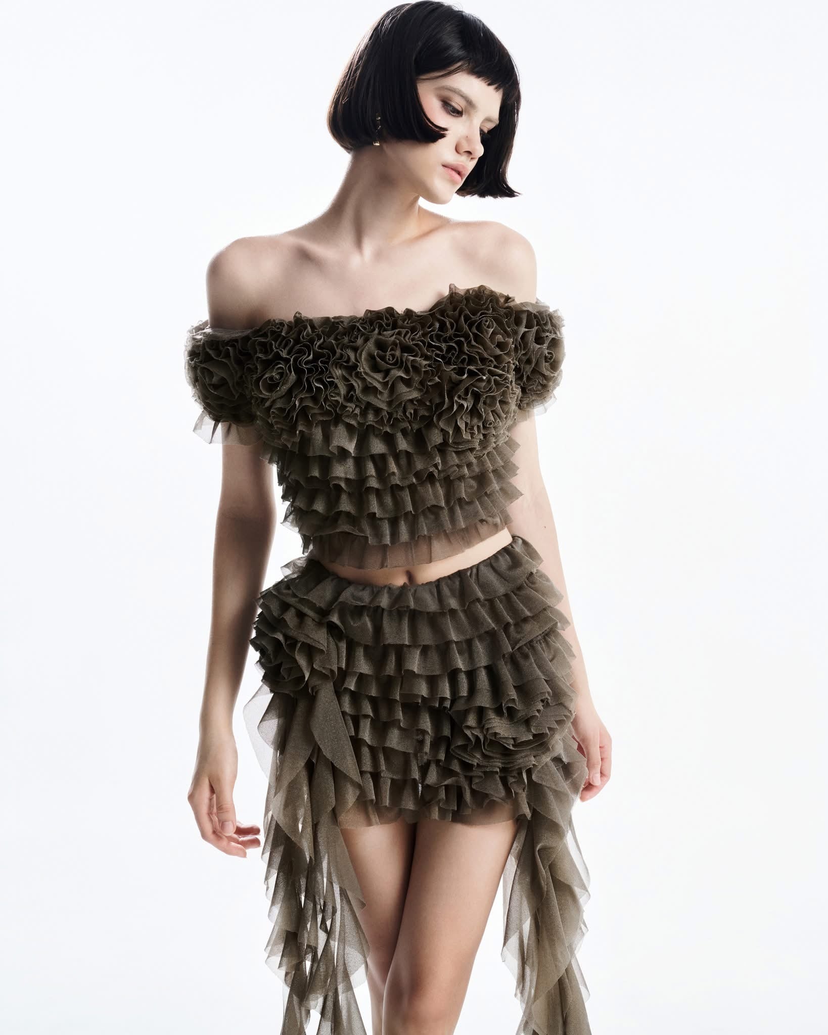 MUST HAVE Off-Shoulder Cropped Top &amp; 3D Floral Ruffles Mini Skirt (2color)
