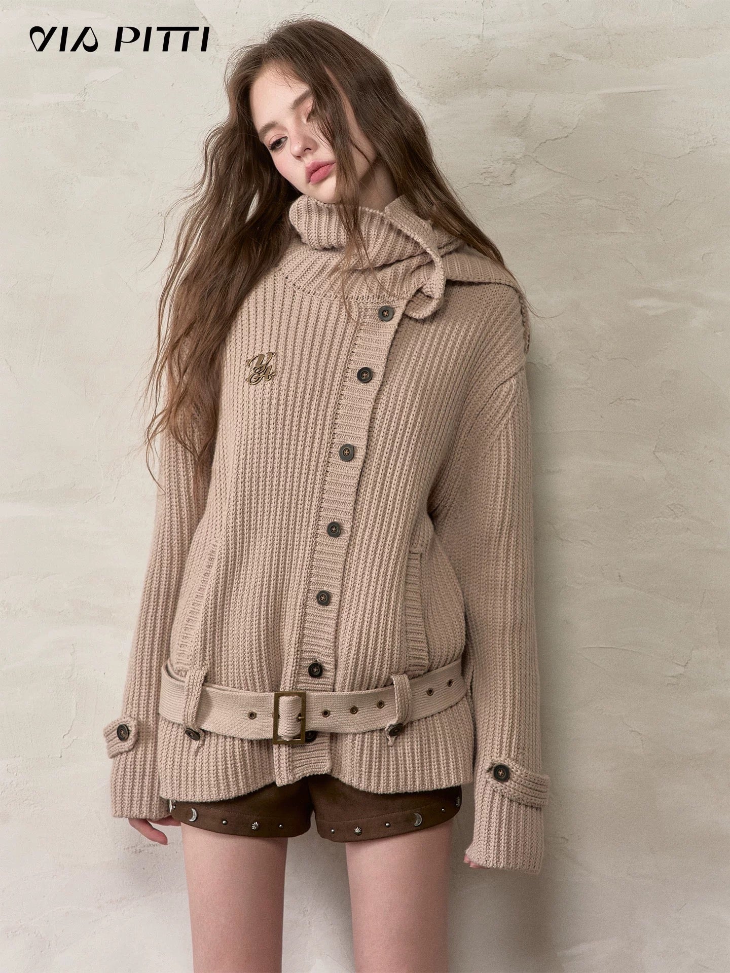 VIA PITTI VIADK604 Lazy style button sweater with scarf