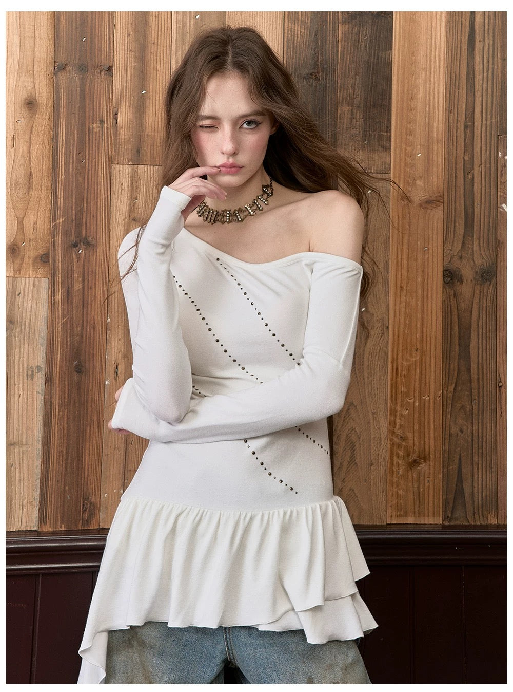 VIA PITTI VIACD549 Off shoulder rivet slim fit top