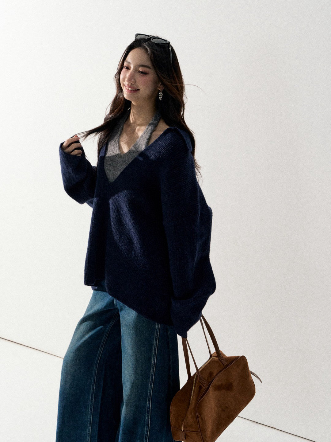 Lafreedom LAF350925 Lazy style V-neck sweater top