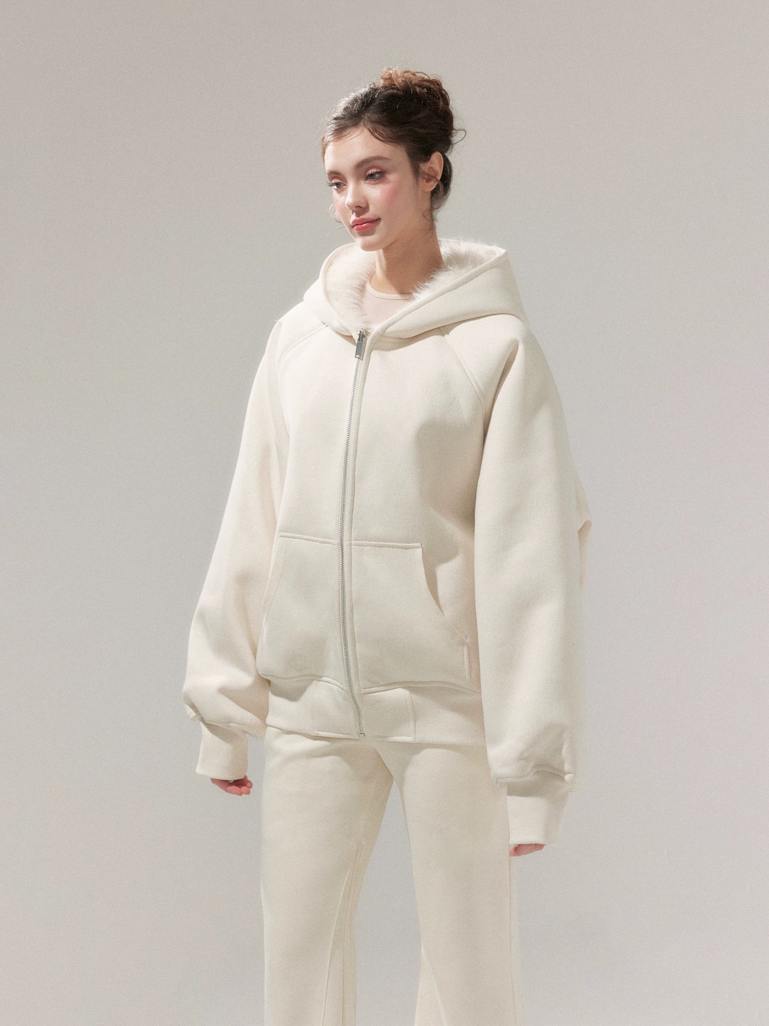 YZZI HE Two-sided hoodie jacket + sweatpants (White)