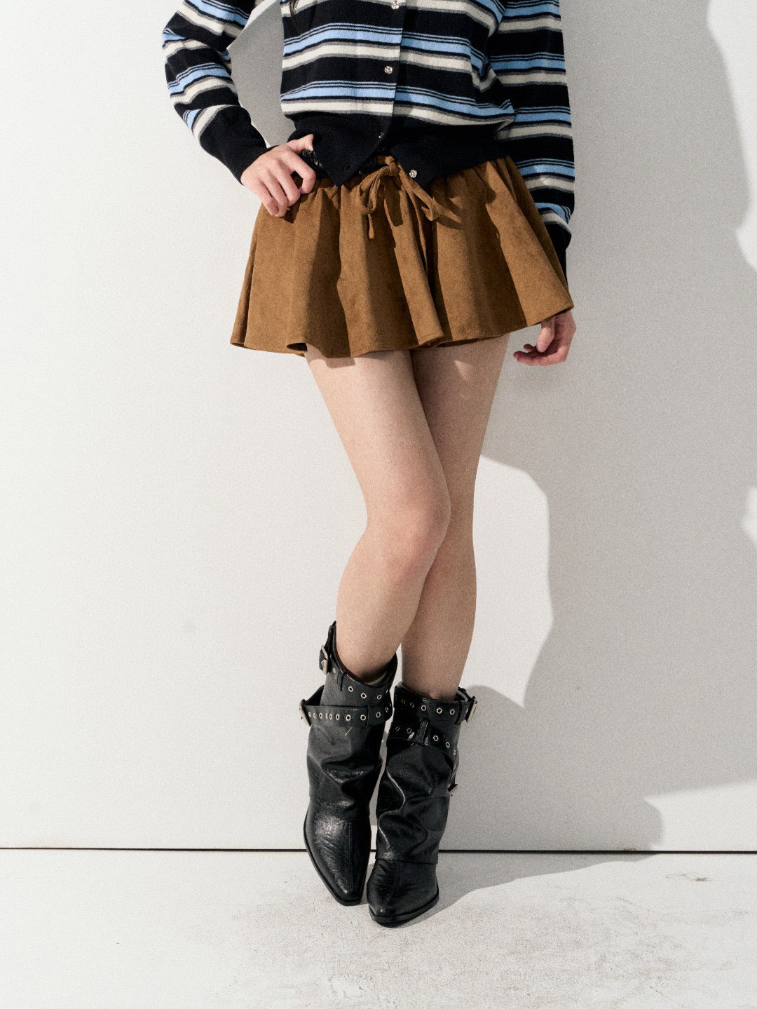 Lafreedom LAF350924 High waisted contrasting fur half skirt