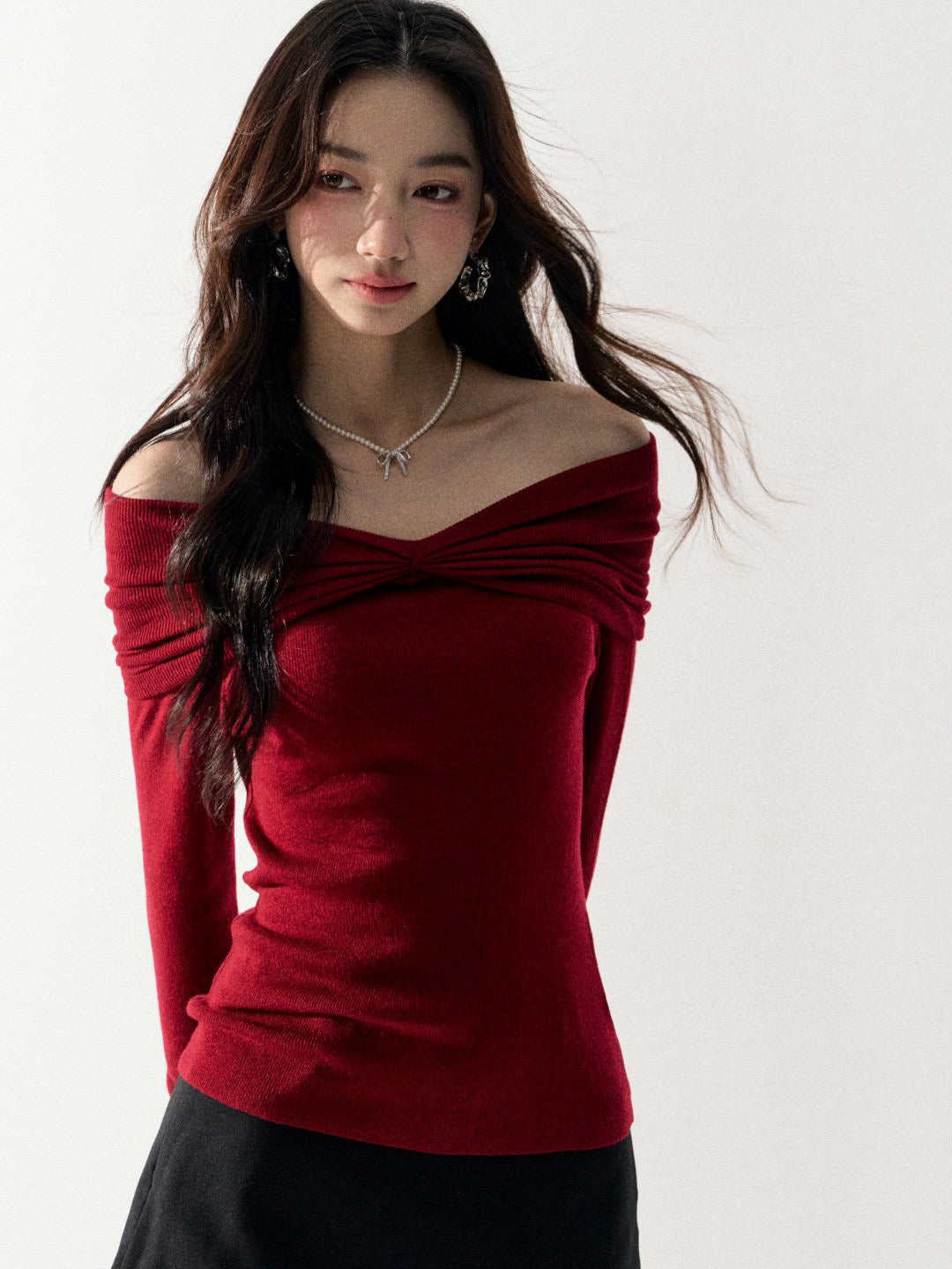 Lafreedom LAF350917 Simple off-shoulder knit sweater