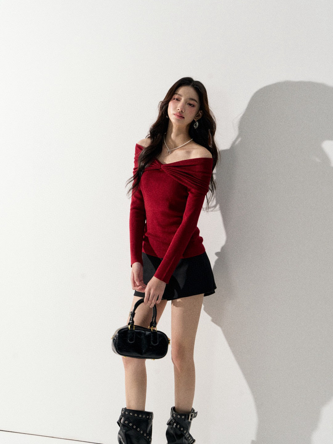 Lafreedom LAF350917 Simple off-shoulder knit sweater