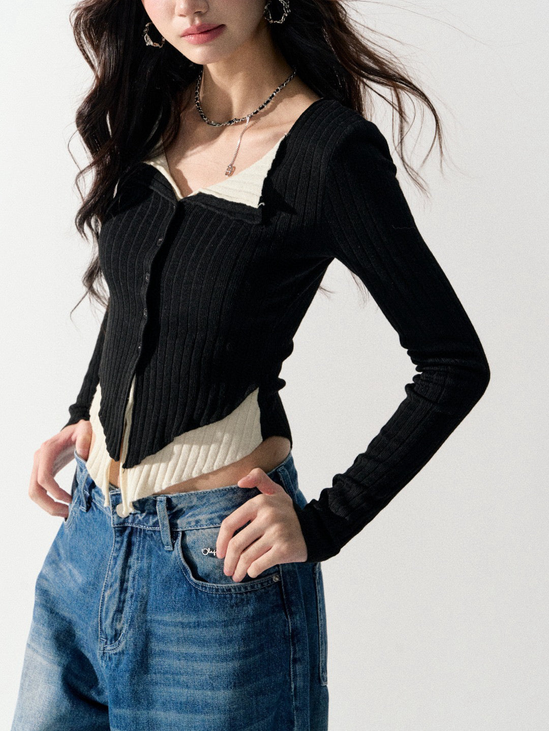 Lafreedom LAF350916 Fake two-piece color-block V-neck knit sweater