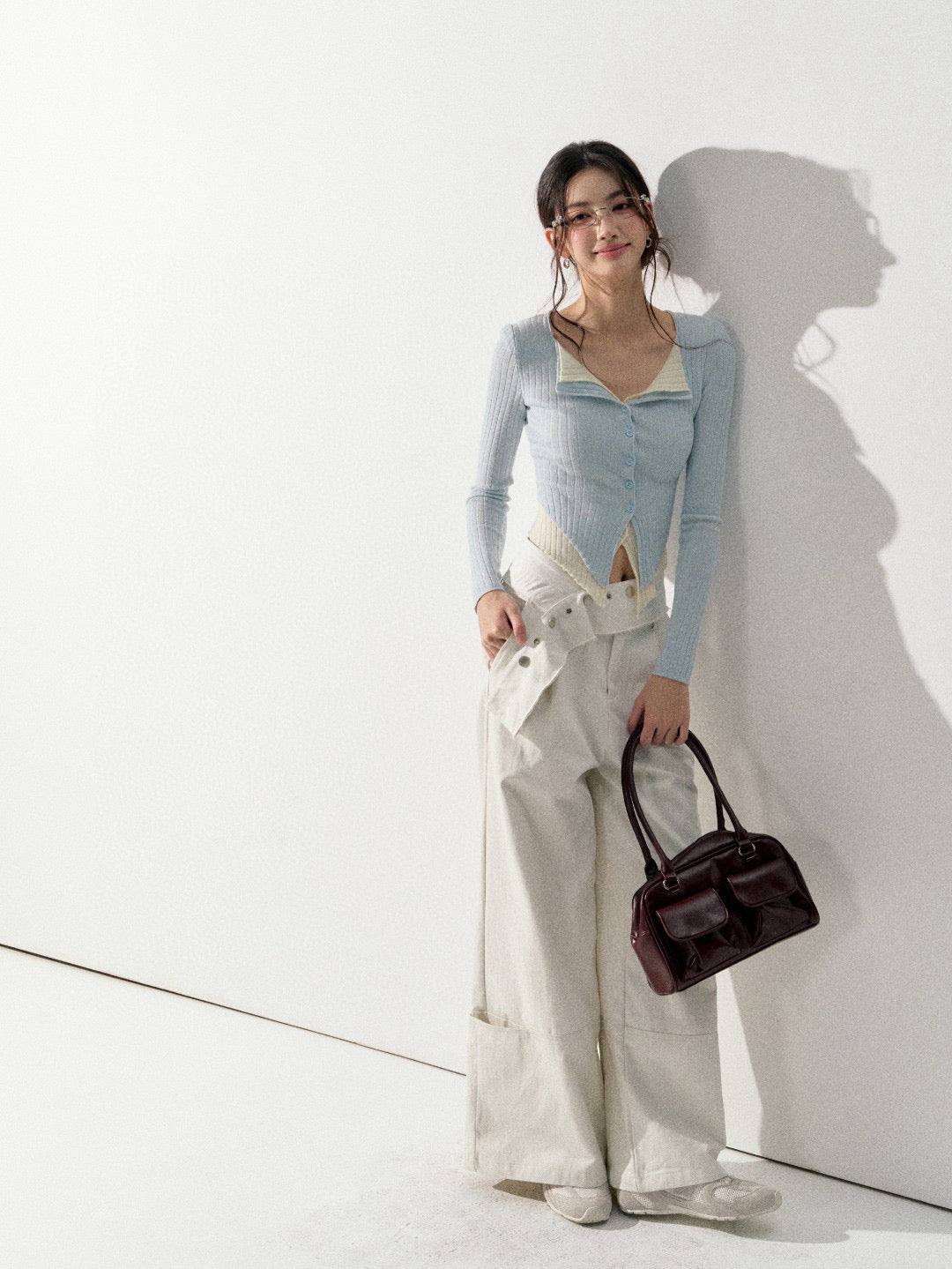 Lafreedom LAF350916 Fake two-piece color-block V-neck knit sweater