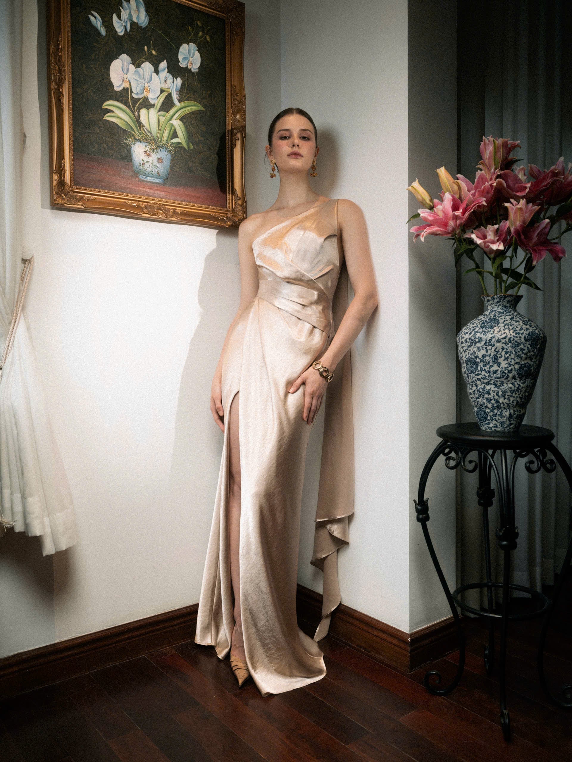Kisserine AVON DRESS