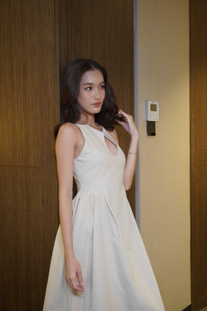 TC.store Rihanna Dress (2color)