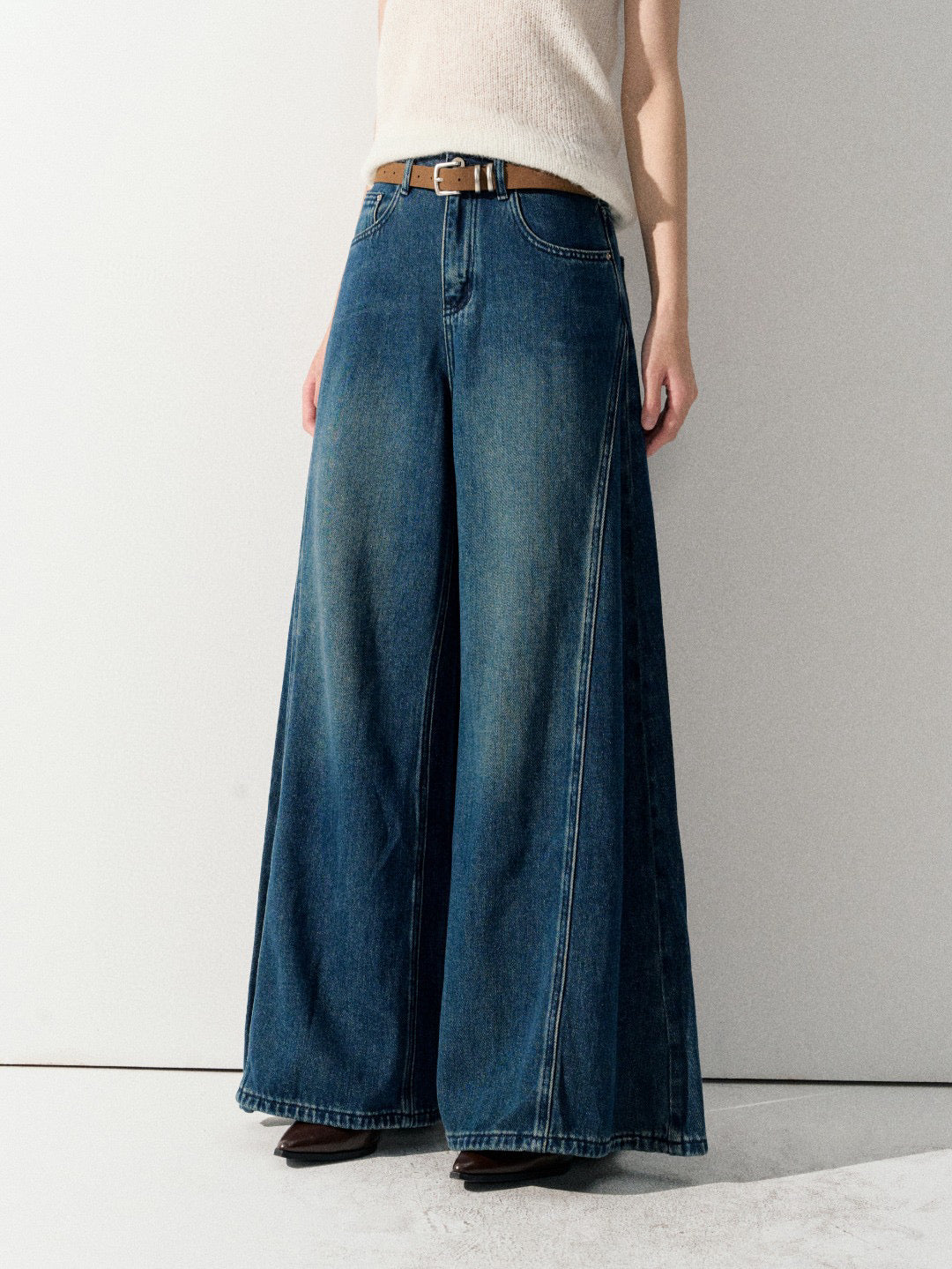 Lafreedom LAF350929 Retro old money style slimming loose jeans