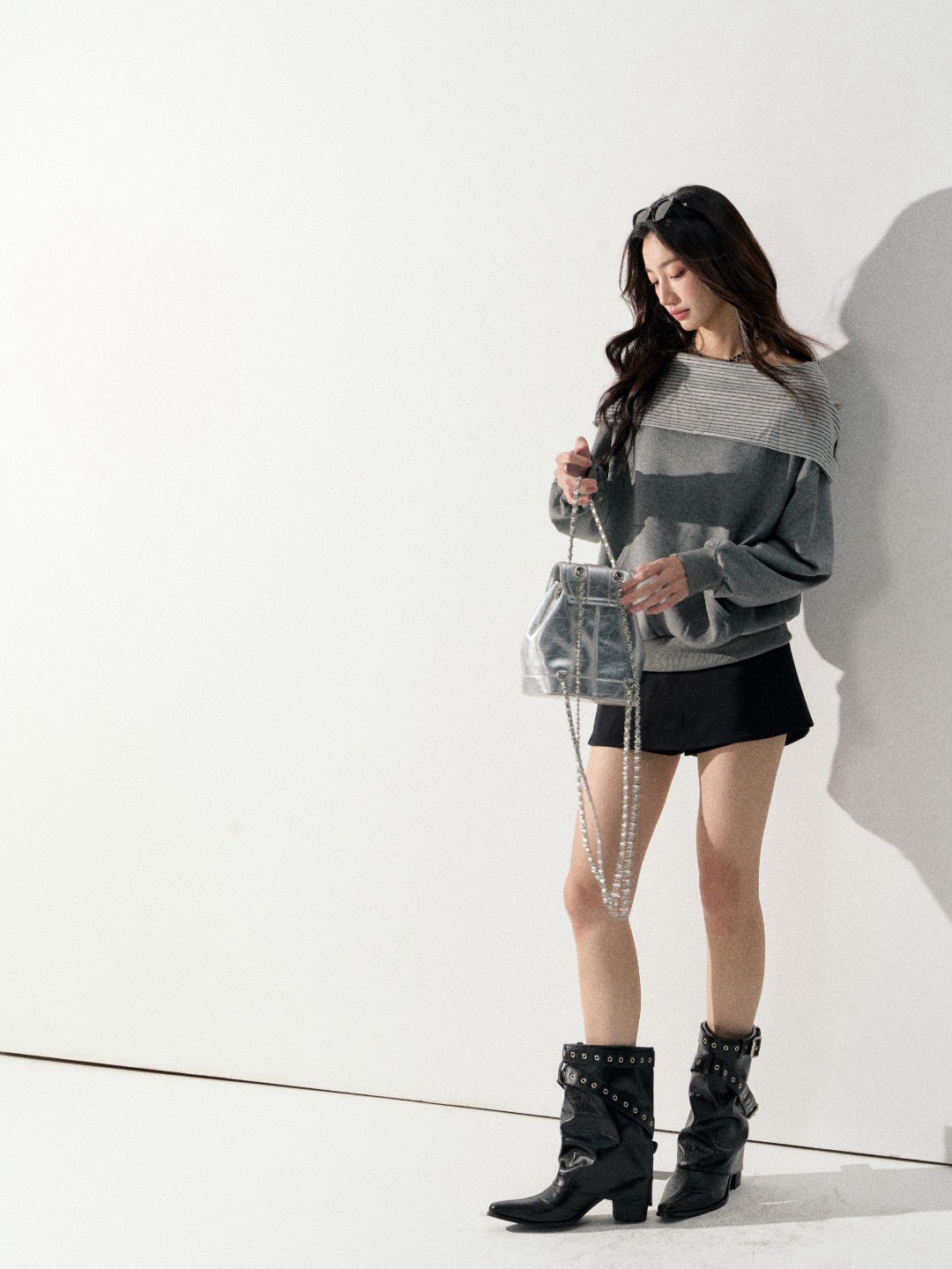 Lafreedom LAF350932 Off shoulder hooded sweatshirt
