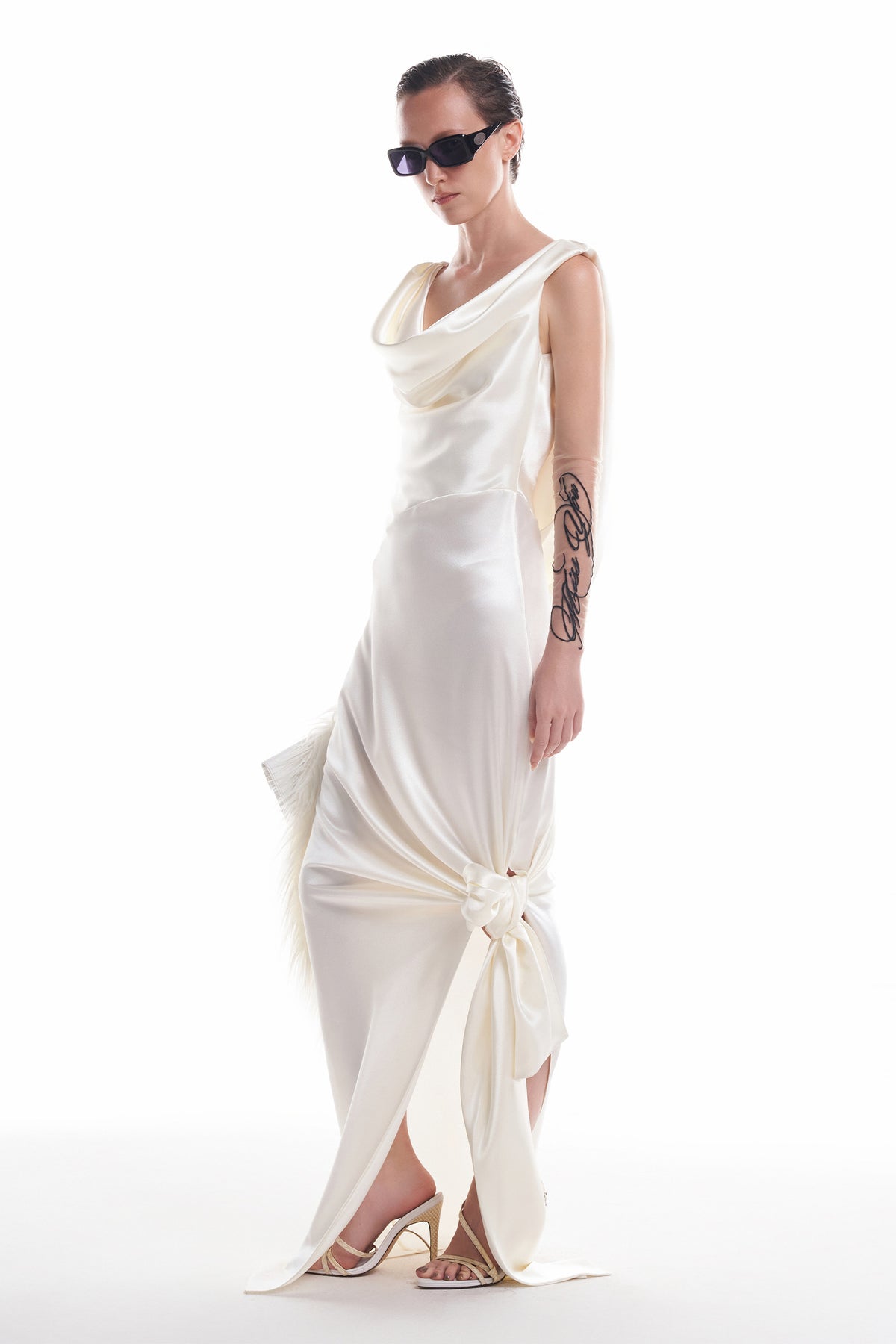 DATT DIVA GOWN(2COLOR)