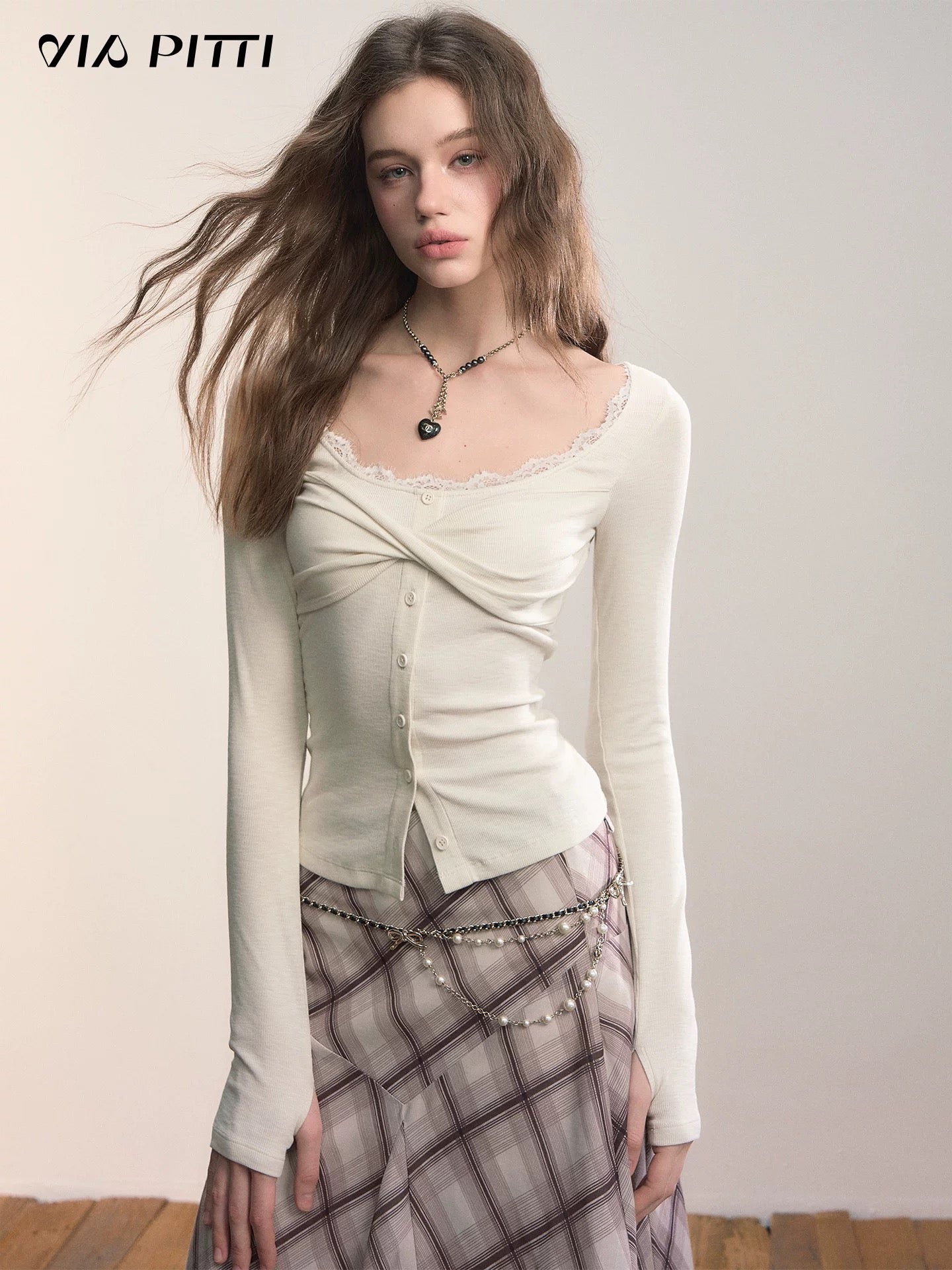 VIA PITTI VIACTP513 Lace single breasted long sleeved top