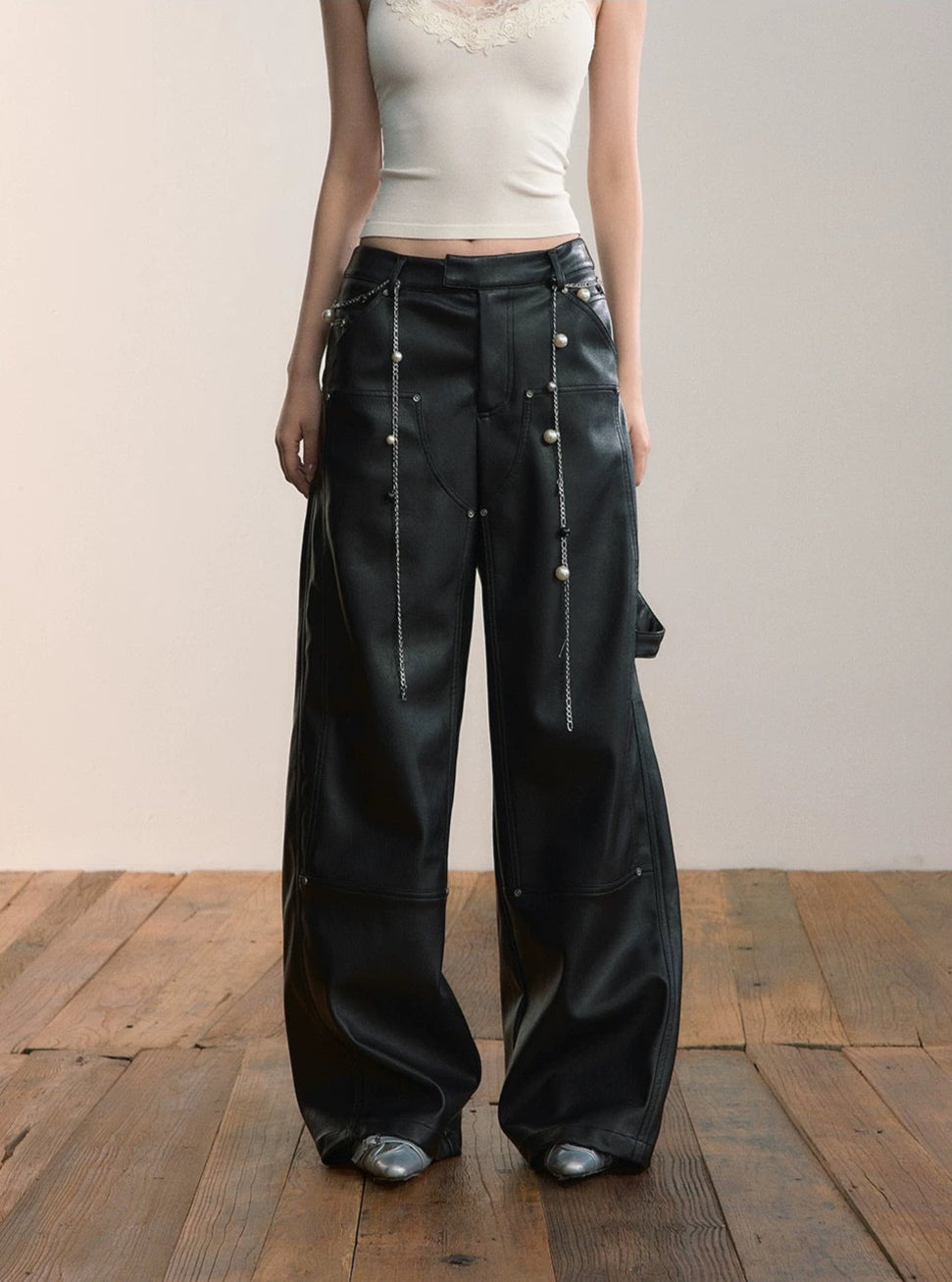 VIA PITTI VIADP581 PU leather pants with ribbon rivets