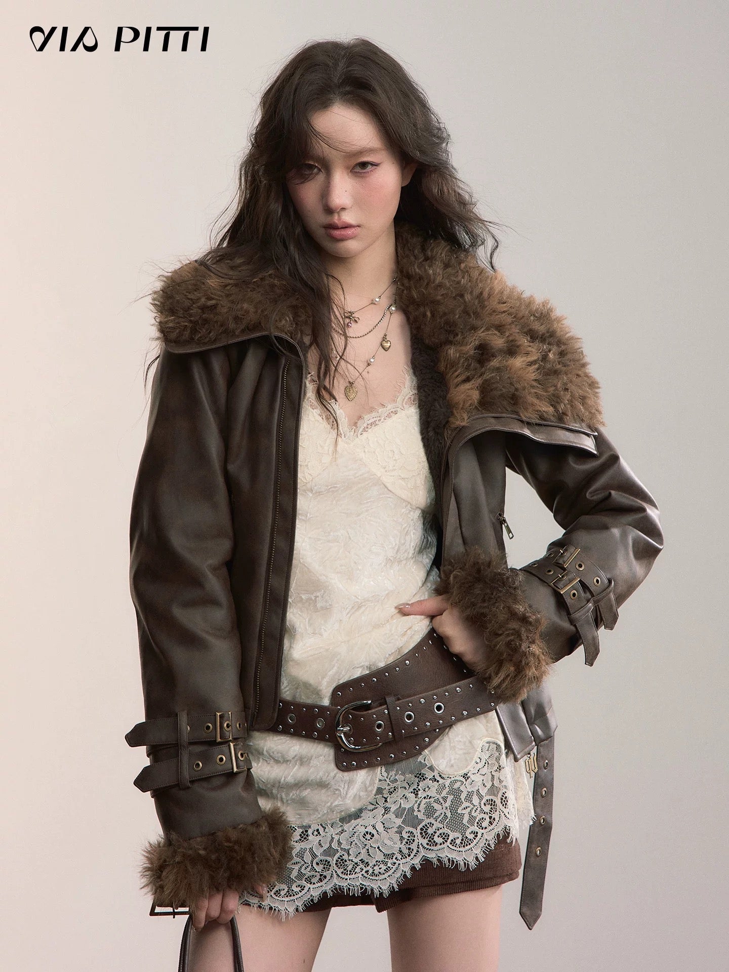 VIA PITTI VIACC546 Heavy industry imitation fur short jacket