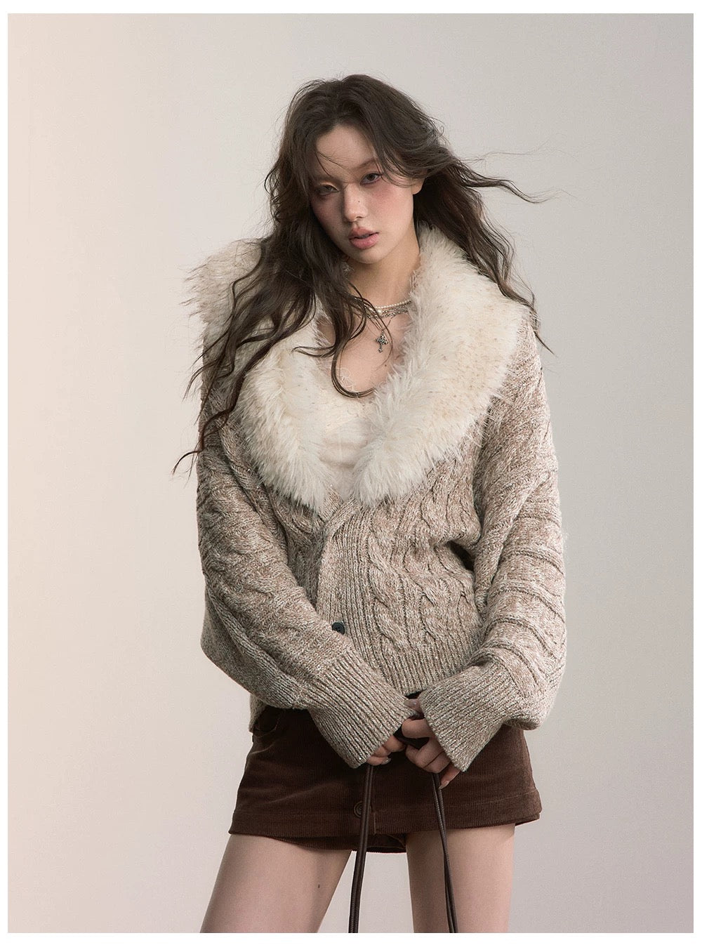 VIA PITTI VIADK615 Detachable fur collar thickened knitted jacket
