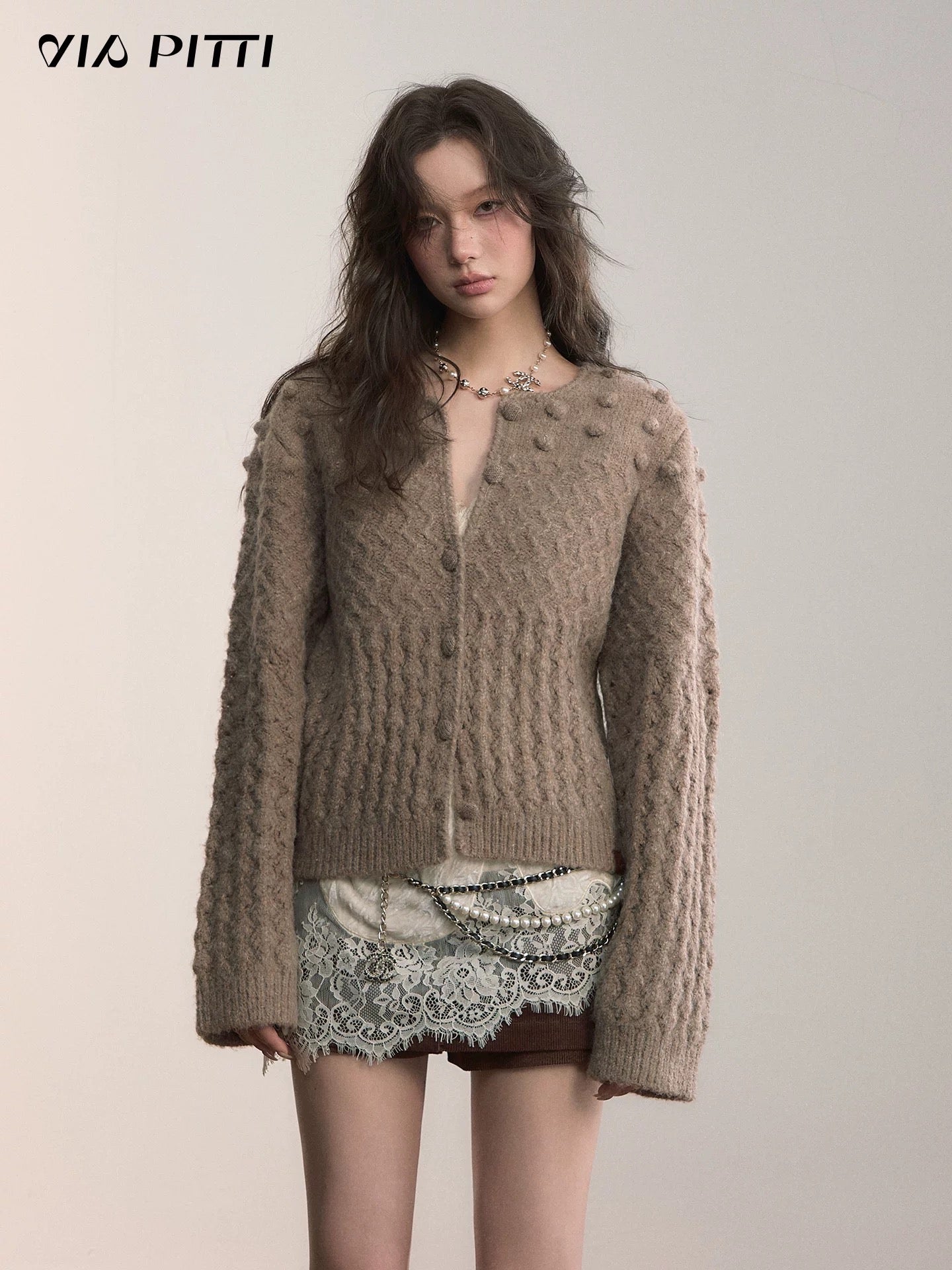 VIA PITTI V25AK056 Three-dimensional pom-pom loose knit sweater