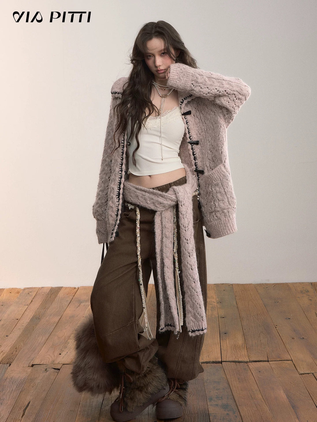 VIA PITTI VIADK620&amp;VIADK646 Bull horn button loose sweater jacket + scarf set