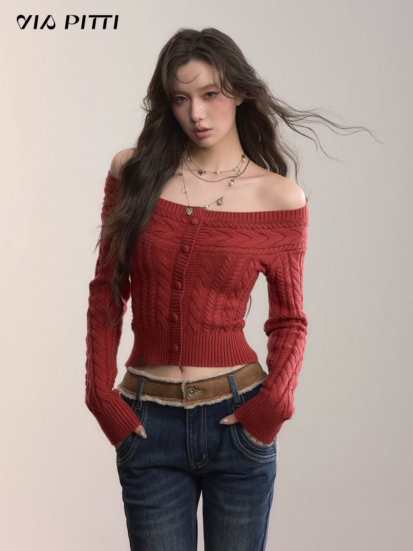 VIA PITTI VIADK618 Off shoulder round neck two in one short twisted flower sweater