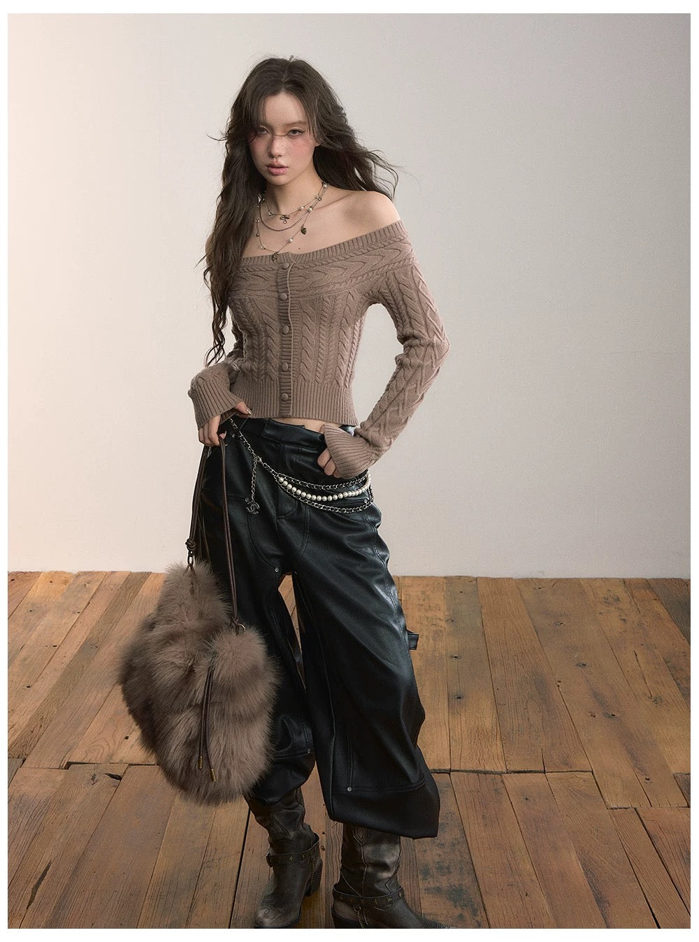 VIA PITTI VIADK618 Off shoulder round neck two in one short twisted flower sweater