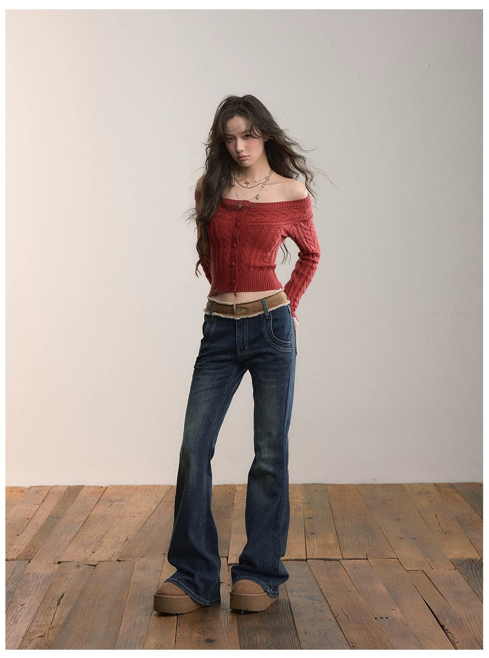 VIA PITTI VIADK618 Off shoulder round neck two in one short twisted flower sweater