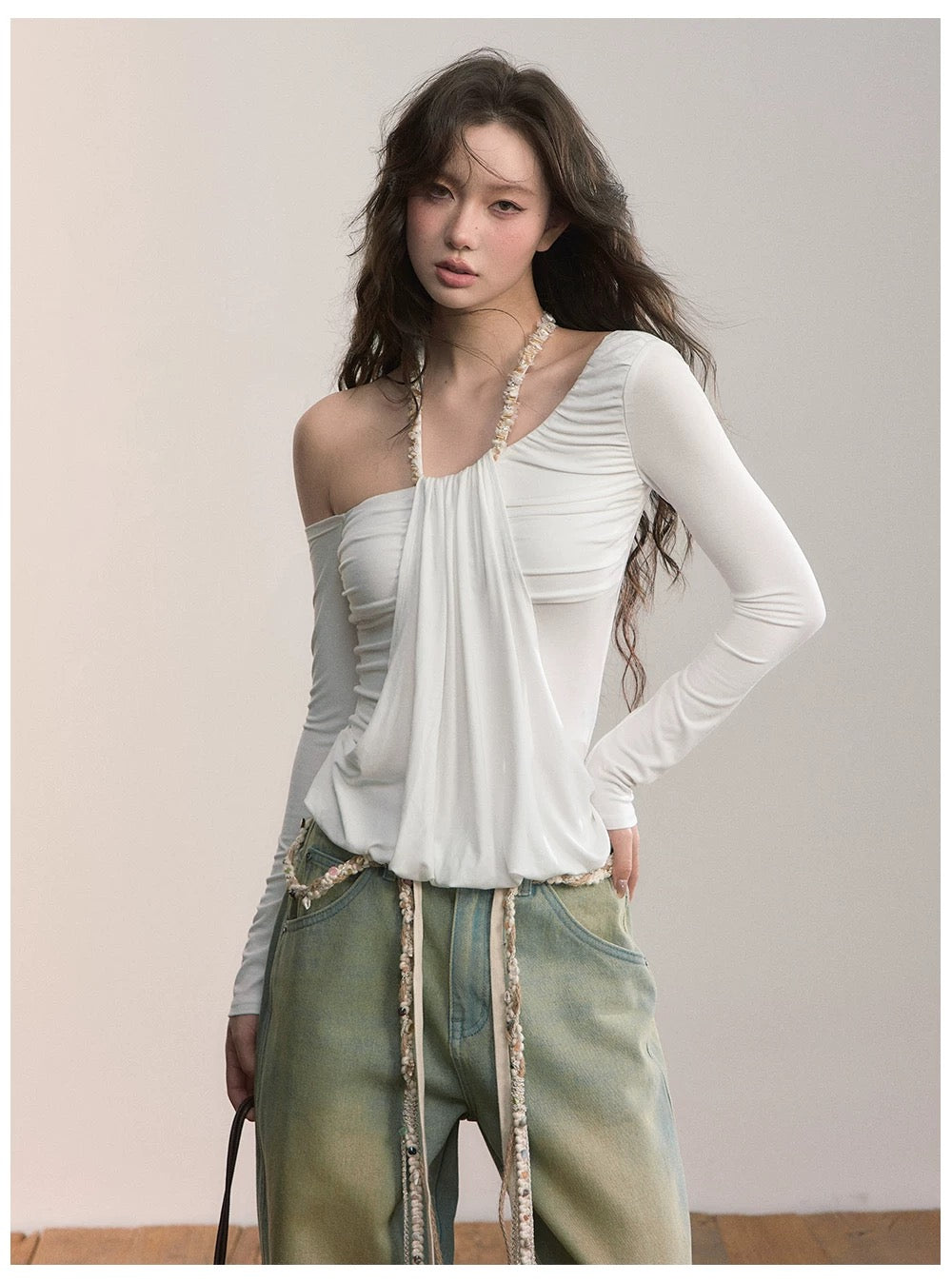 VIA PITTI VIADTP612 Slanted shoulder irregular fake two piece waist cinching T-shirt