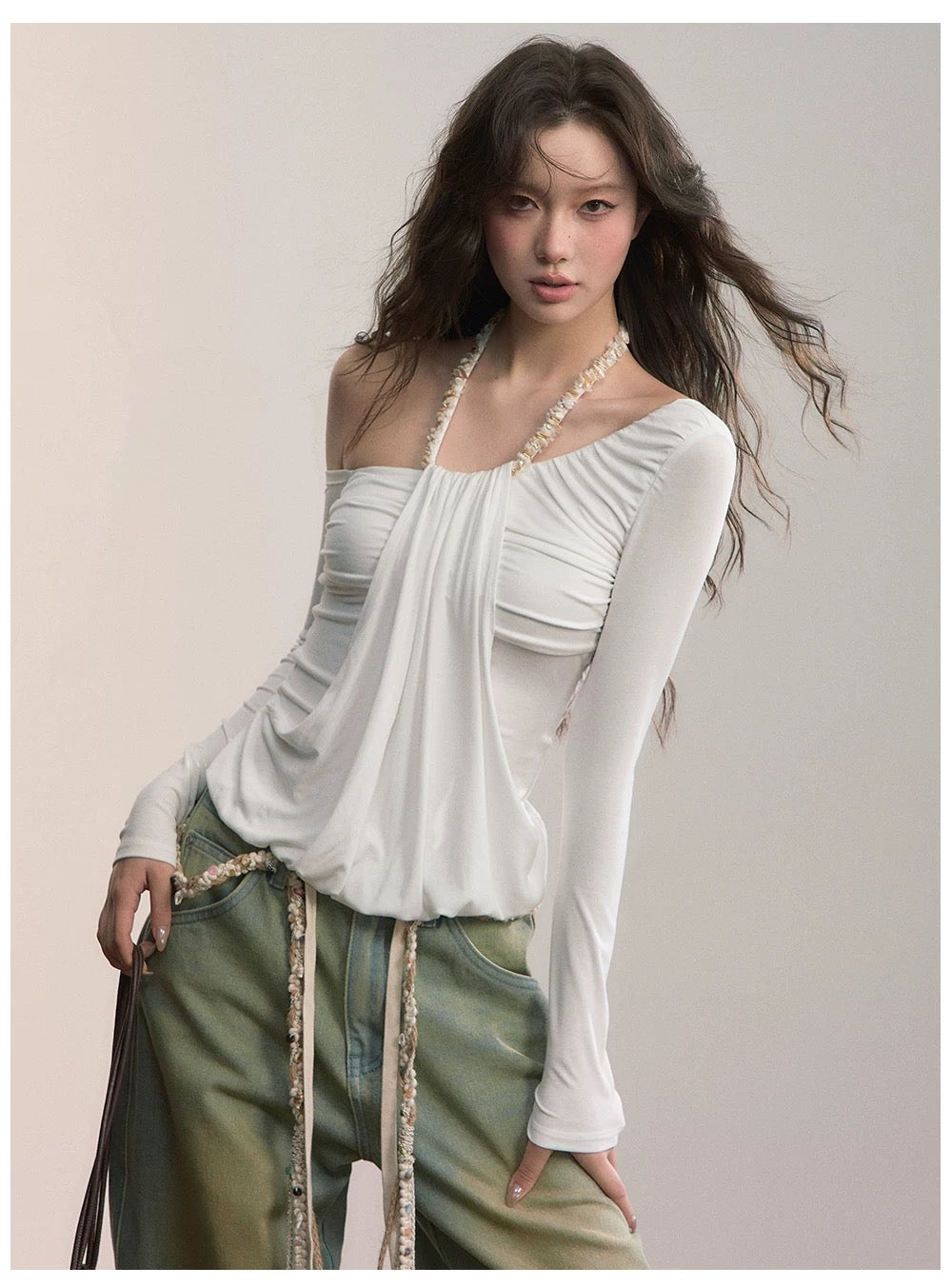 VIA PITTI VIADTP612 Slanted shoulder irregular fake two piece waist cinching T-shirt