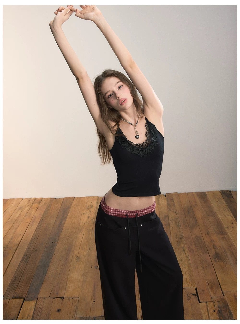 VIA PITTI VIADK654 Splicing lace short camisole