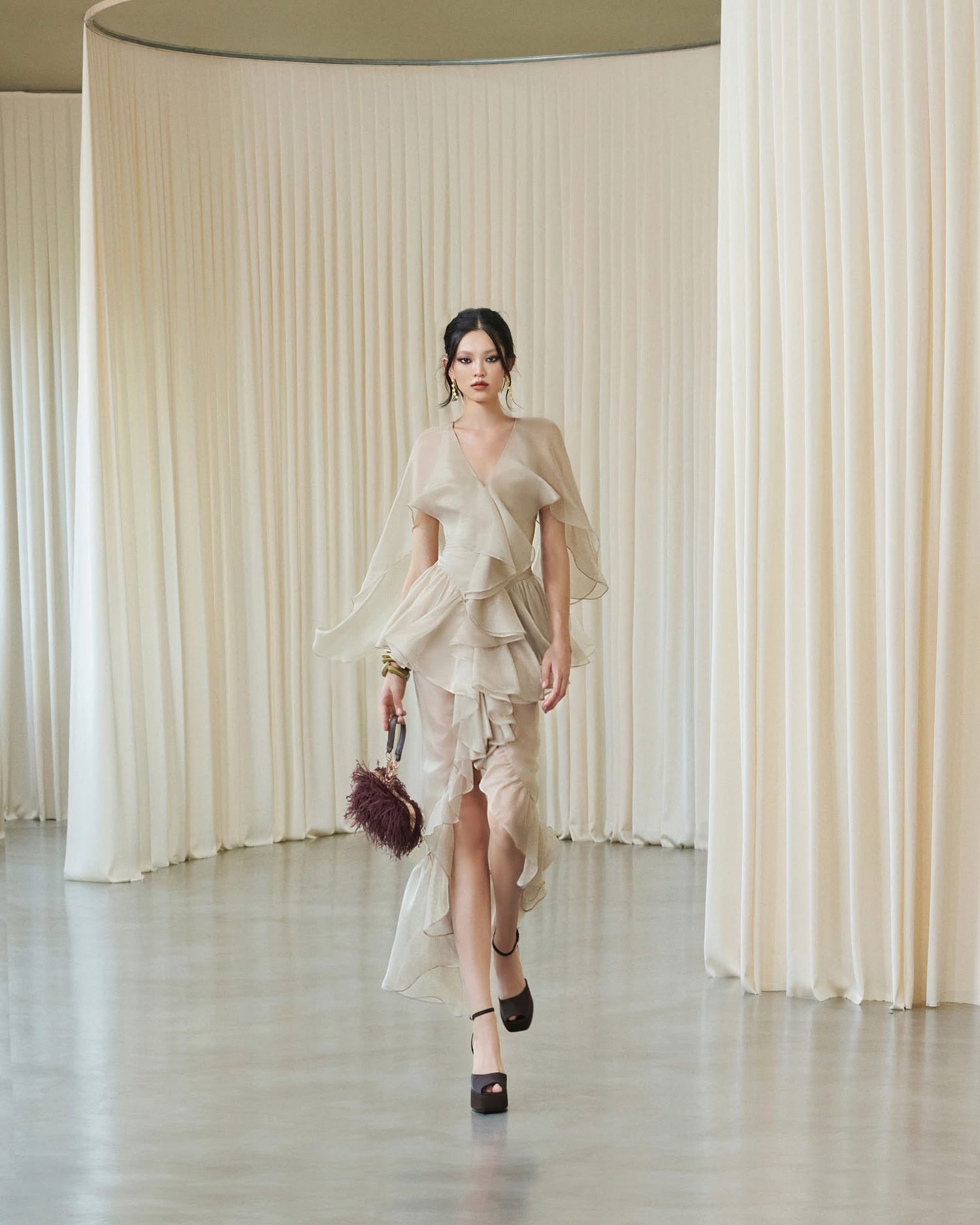 MUST HAVE Layered ruffle midi dress
