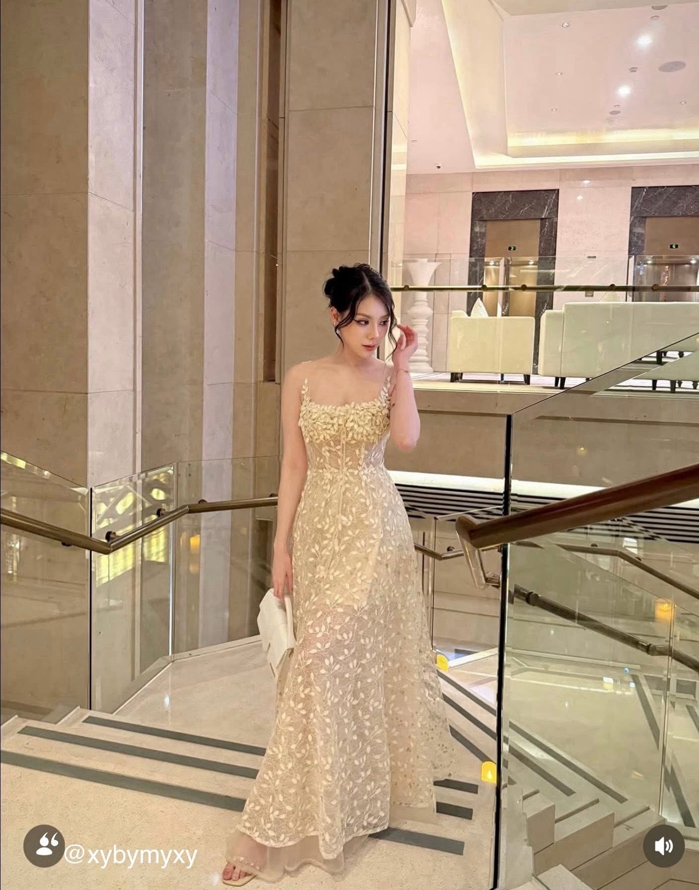 XY Bymyxy Gold lace dress