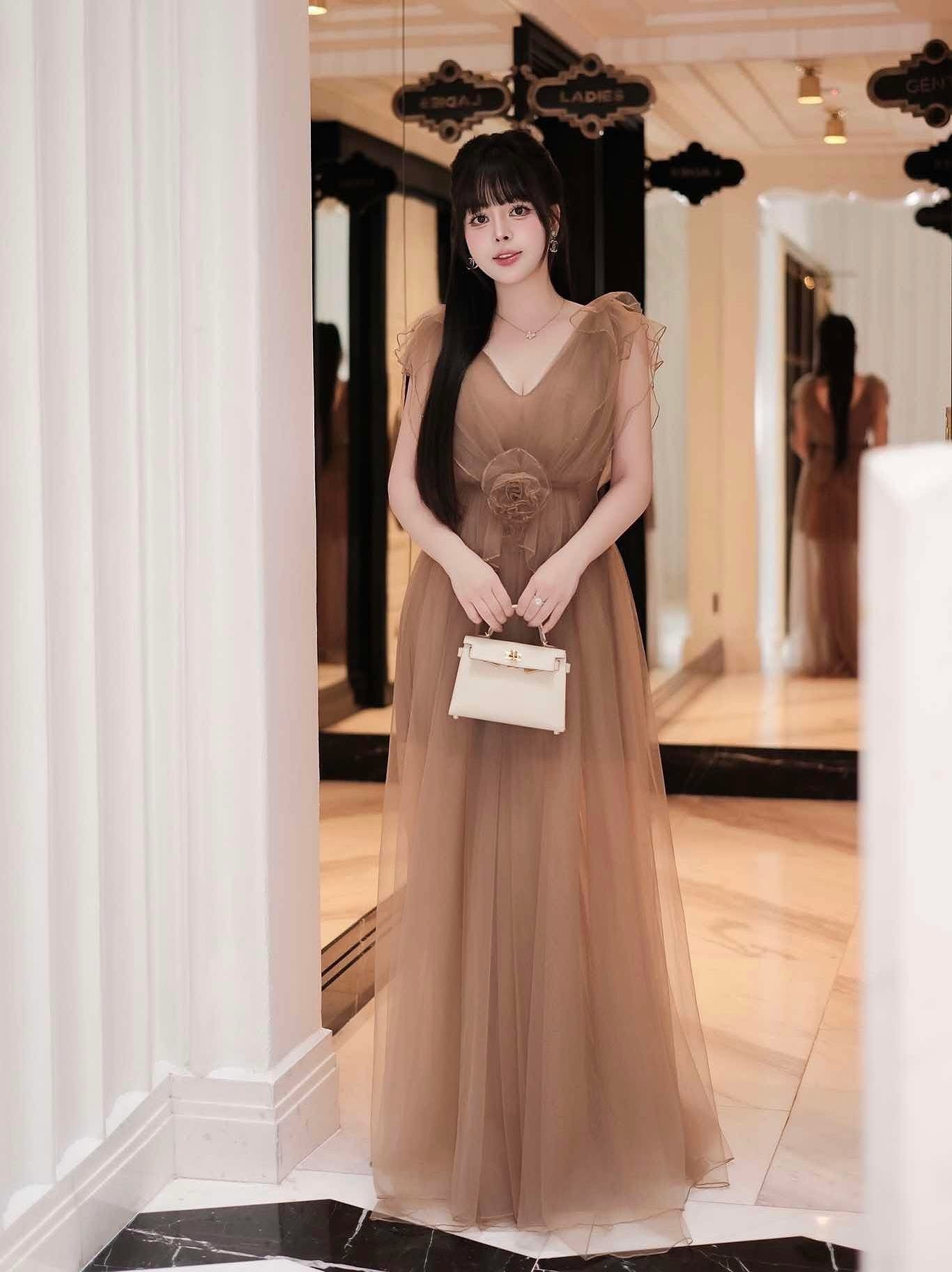 XY Bymyxy Brown V dress
