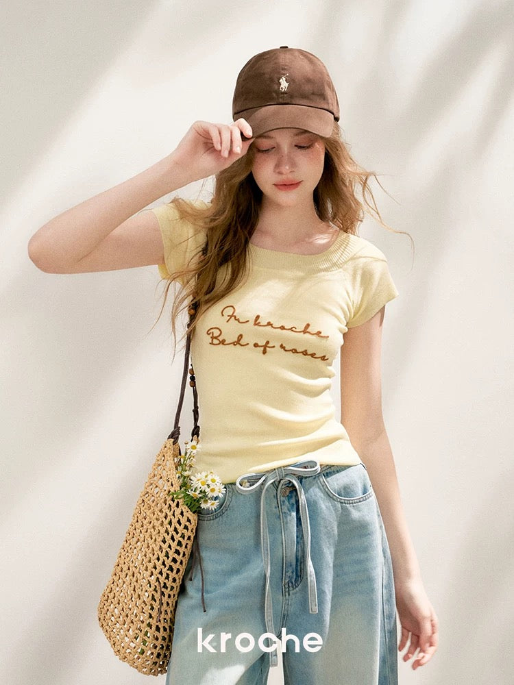 Kroche Off-shoulder slim knit short sleeved T-shirt