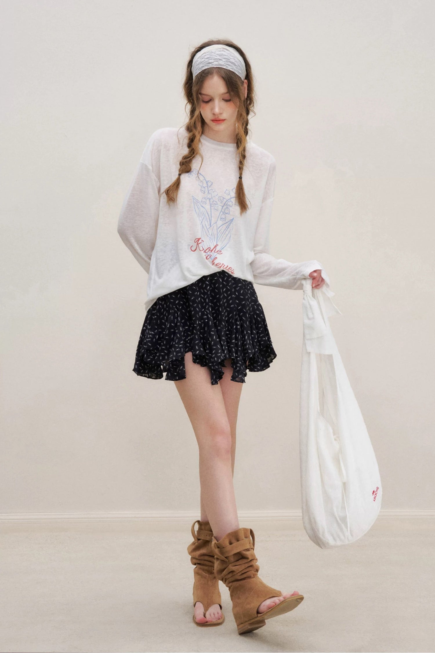 Kroche Hand drawn flower long sleeved blouse