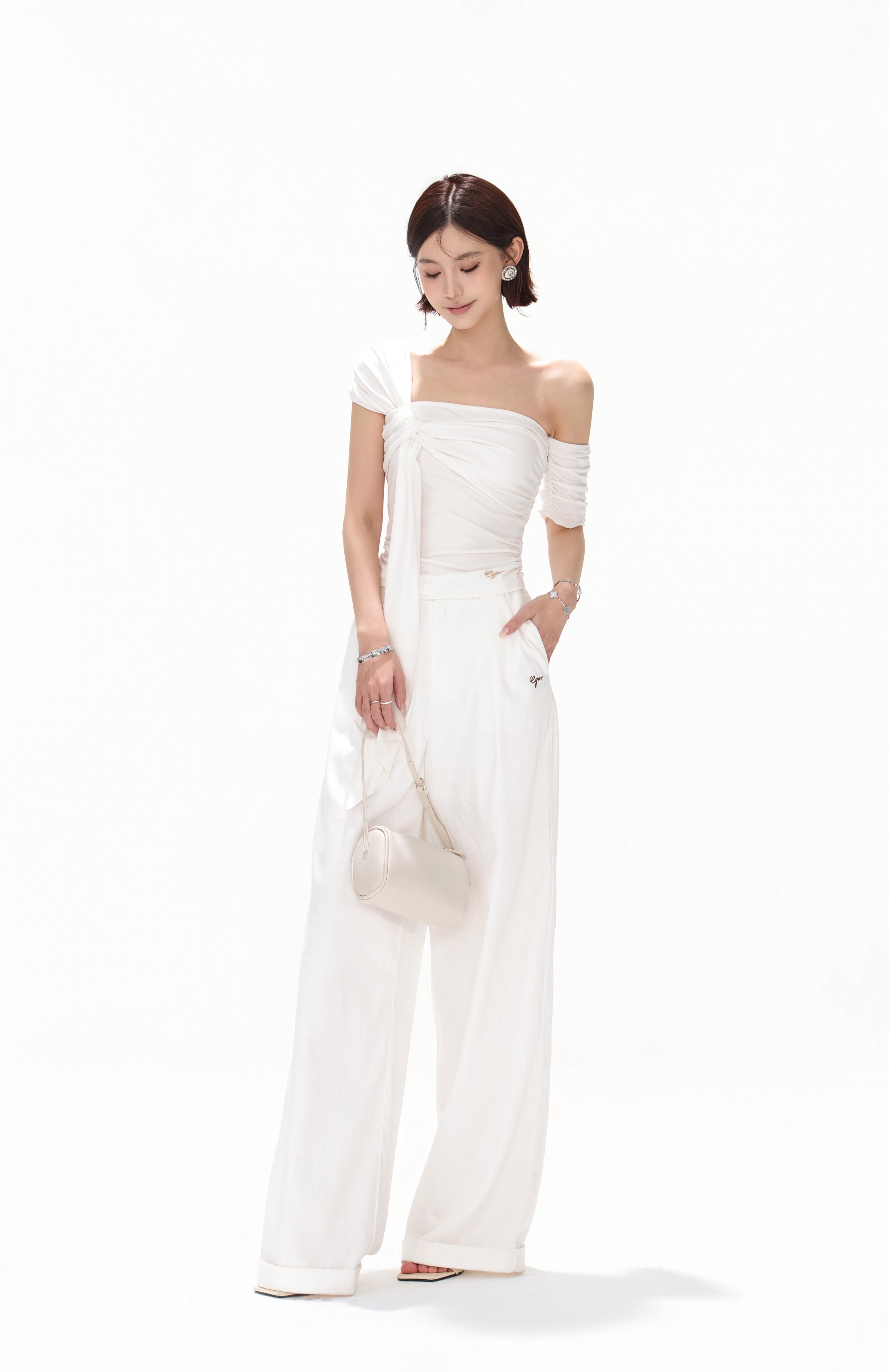 CYNR CY260402 Ribbon pleated twisted diagonal shoulder knitted top
