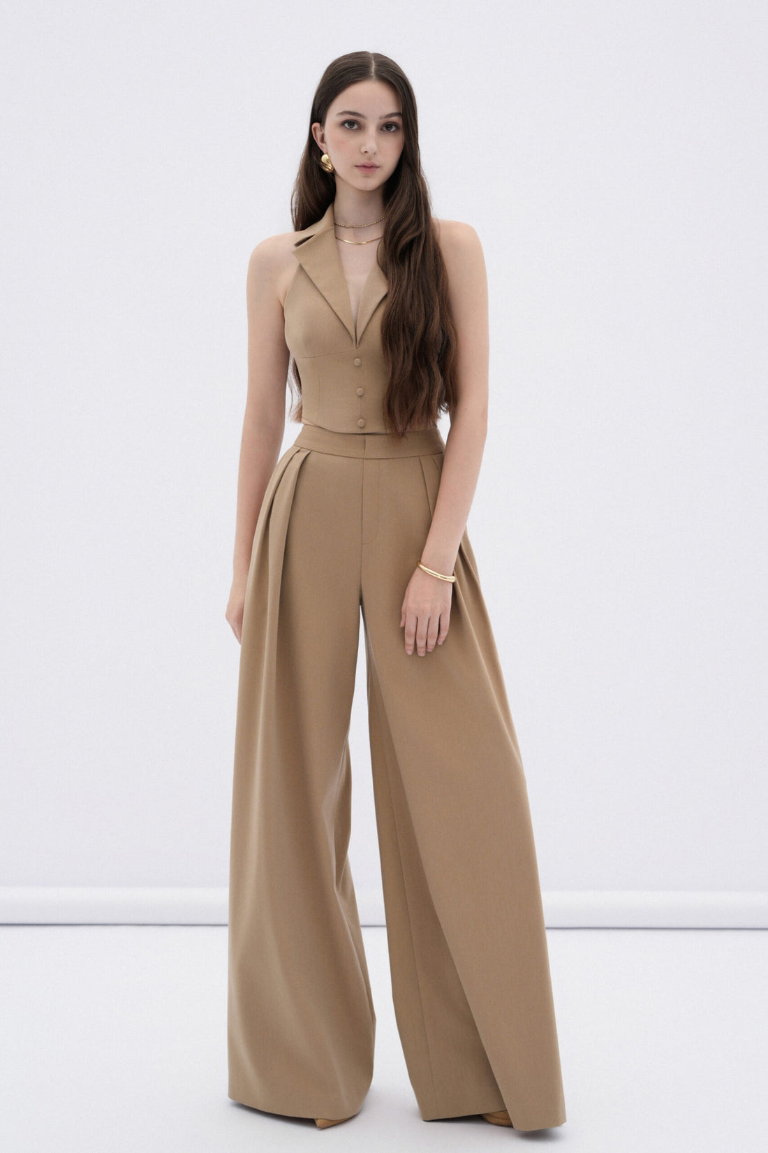 BYDENIO Nexa halter vest croptop & Stella wide-leg pleated trousers