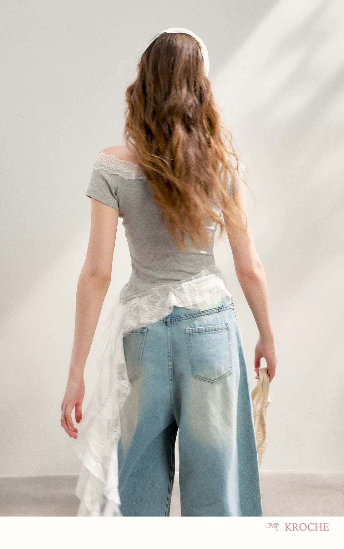 Kroche Lace splicing off-shoulder T-shirt