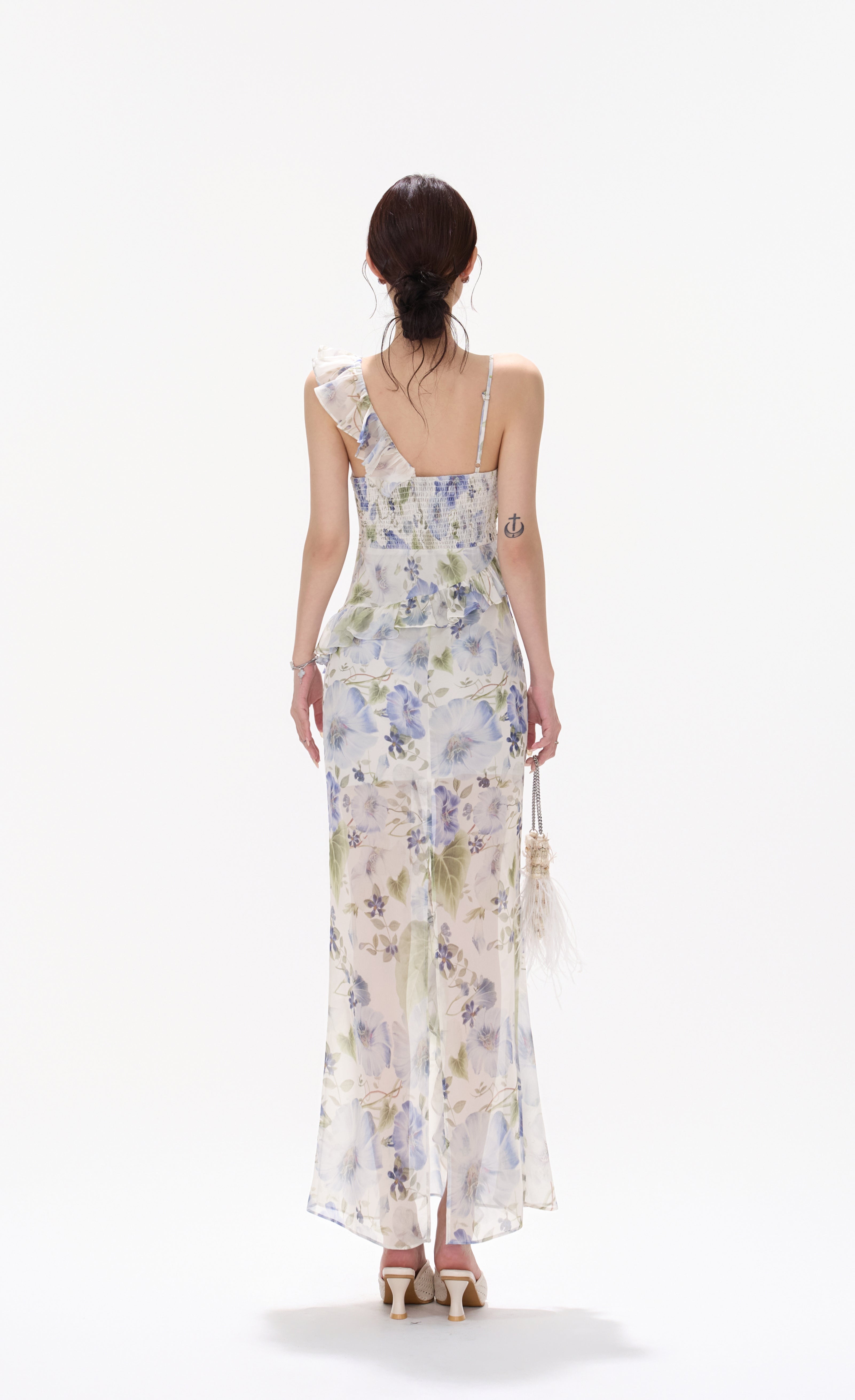 CYNR CY260466DLW Ruffle V-neck floral suspender dress
