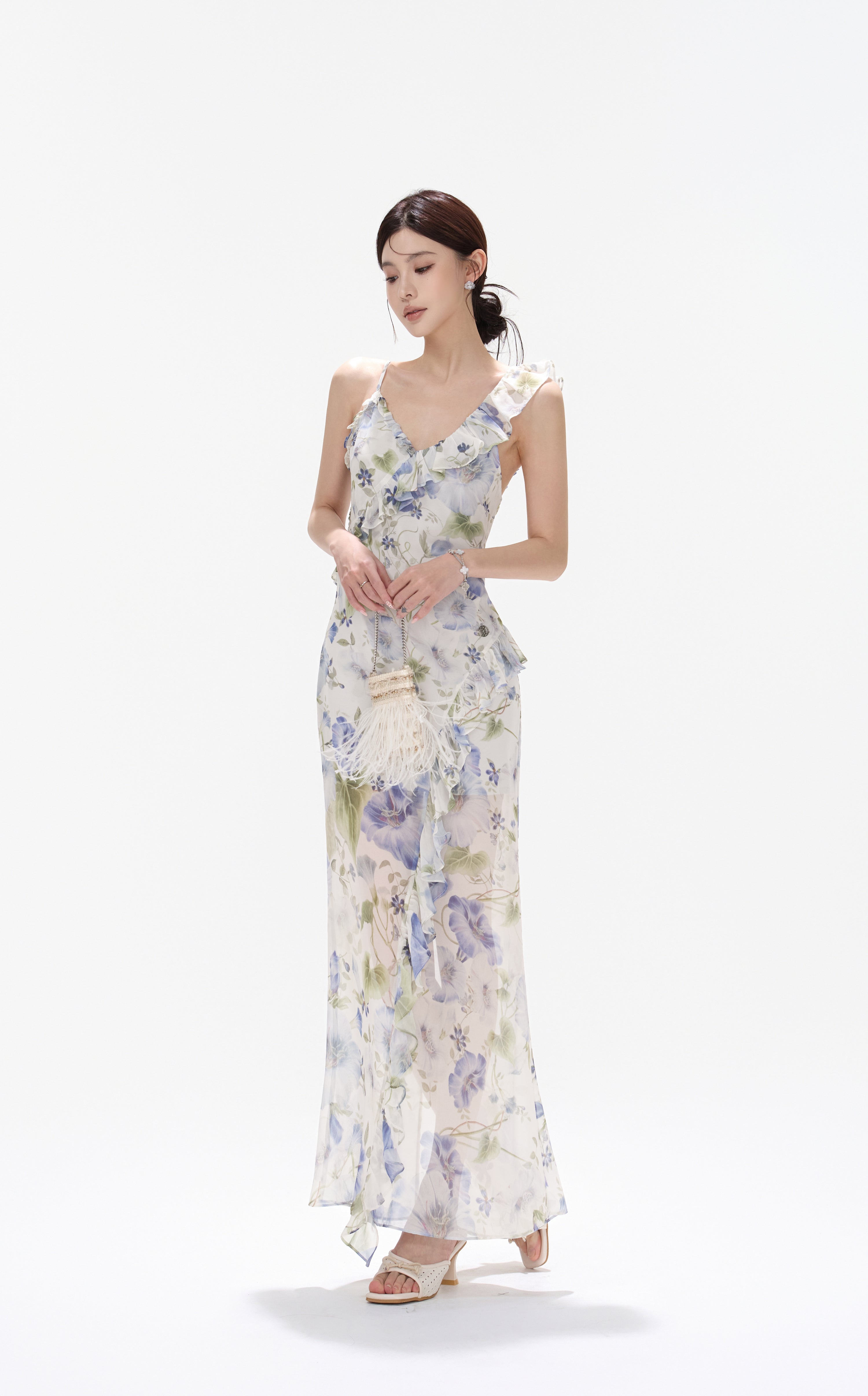 CYNR CY260466DLW Ruffle V-neck floral suspender dress