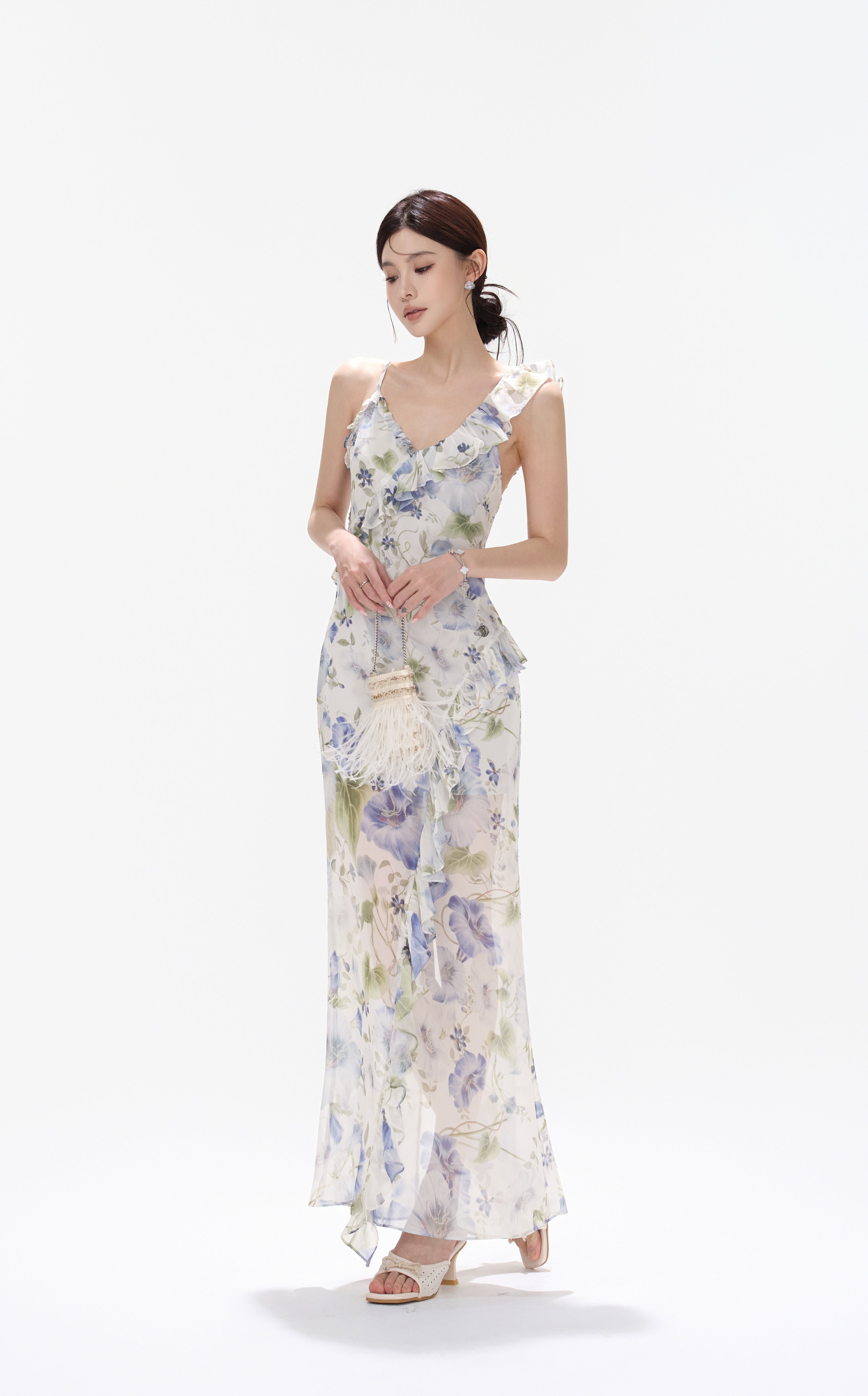 CYNR CY260466DLW Ruffle V-neck floral suspender dress