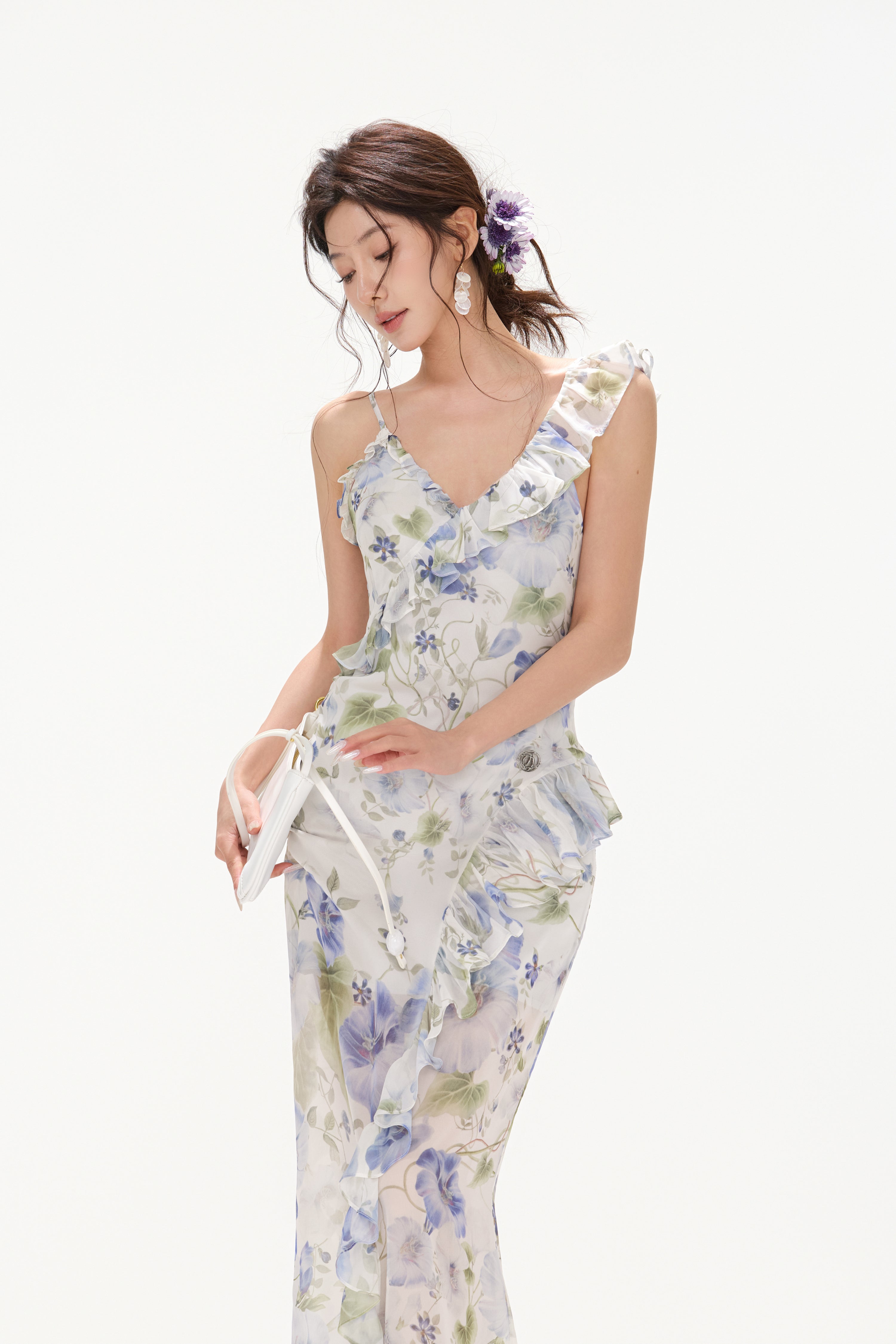 CYNR CY260466DLW Ruffle V-neck floral suspender dress