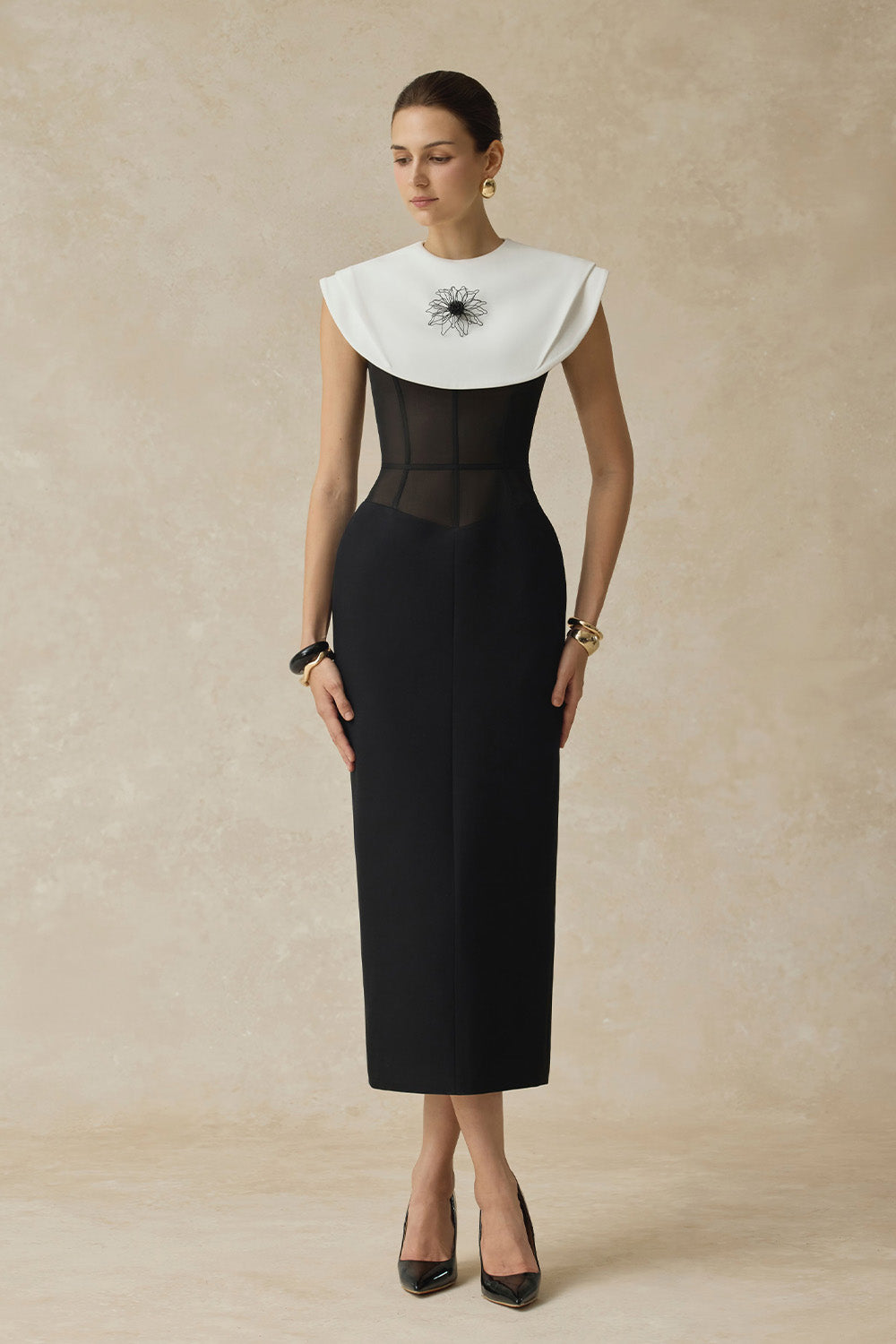 BYDENIO Lani Bodycon midi dress with white cape