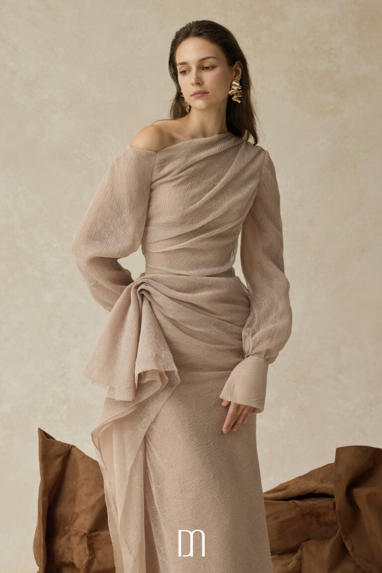 BYDENIO Elarion Asymmetrical mermaid dress with long sleeves